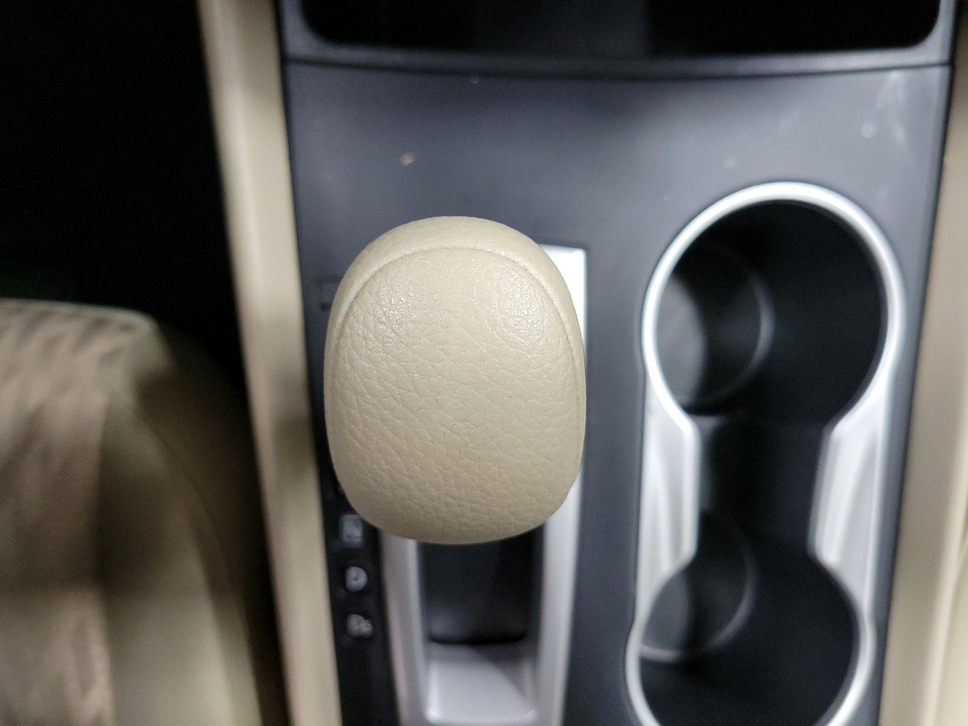 Thumbnail: 2016 Nissan Altima - 17