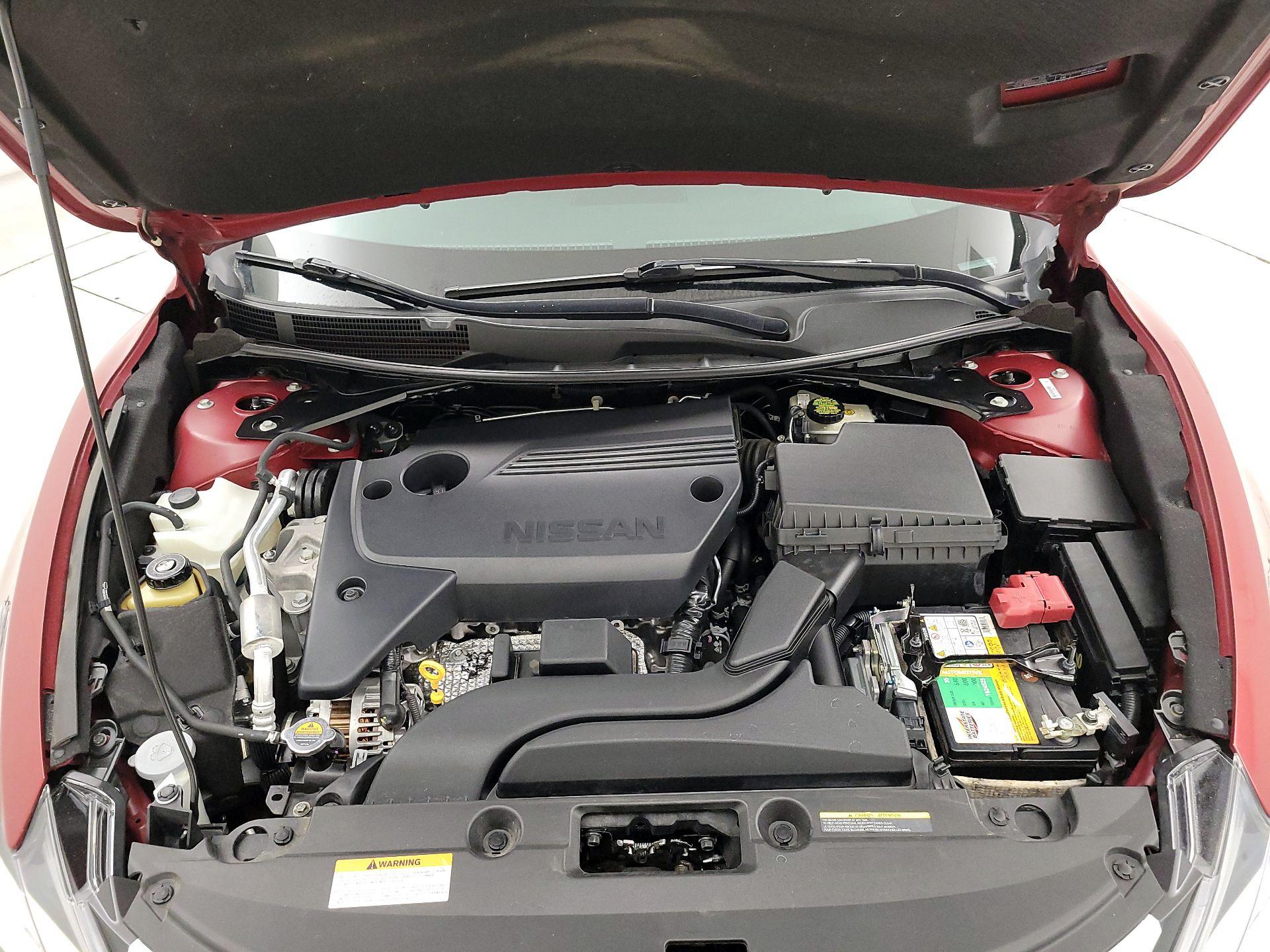 Thumbnail: 2016 Nissan Altima - 20