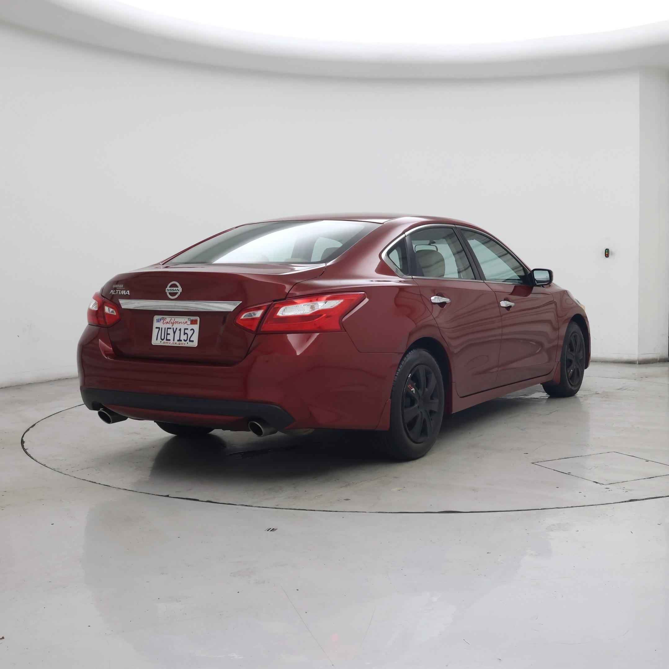 Thumbnail: 2016 Nissan Altima - 8