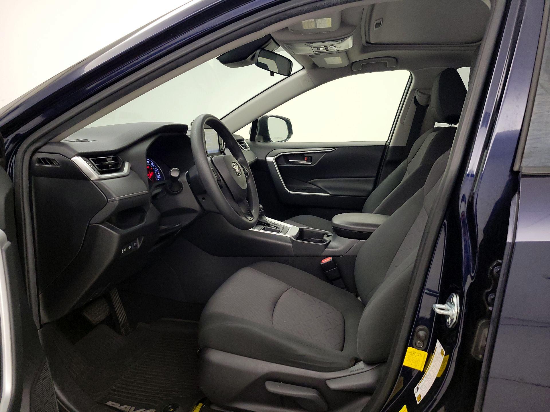 Thumbnail: 2019 Toyota RAV4 - 11