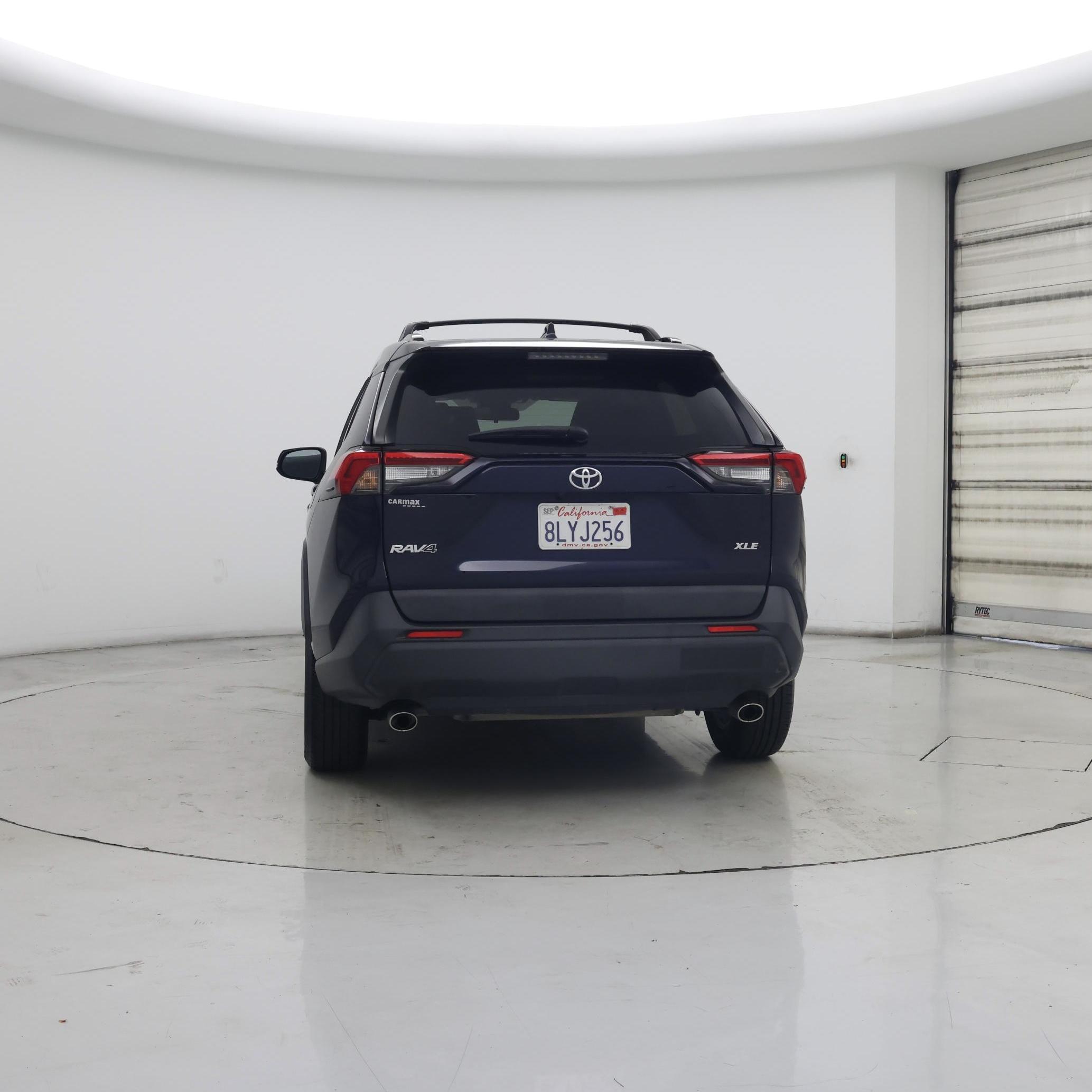 Thumbnail: 2019 Toyota RAV4 - 6