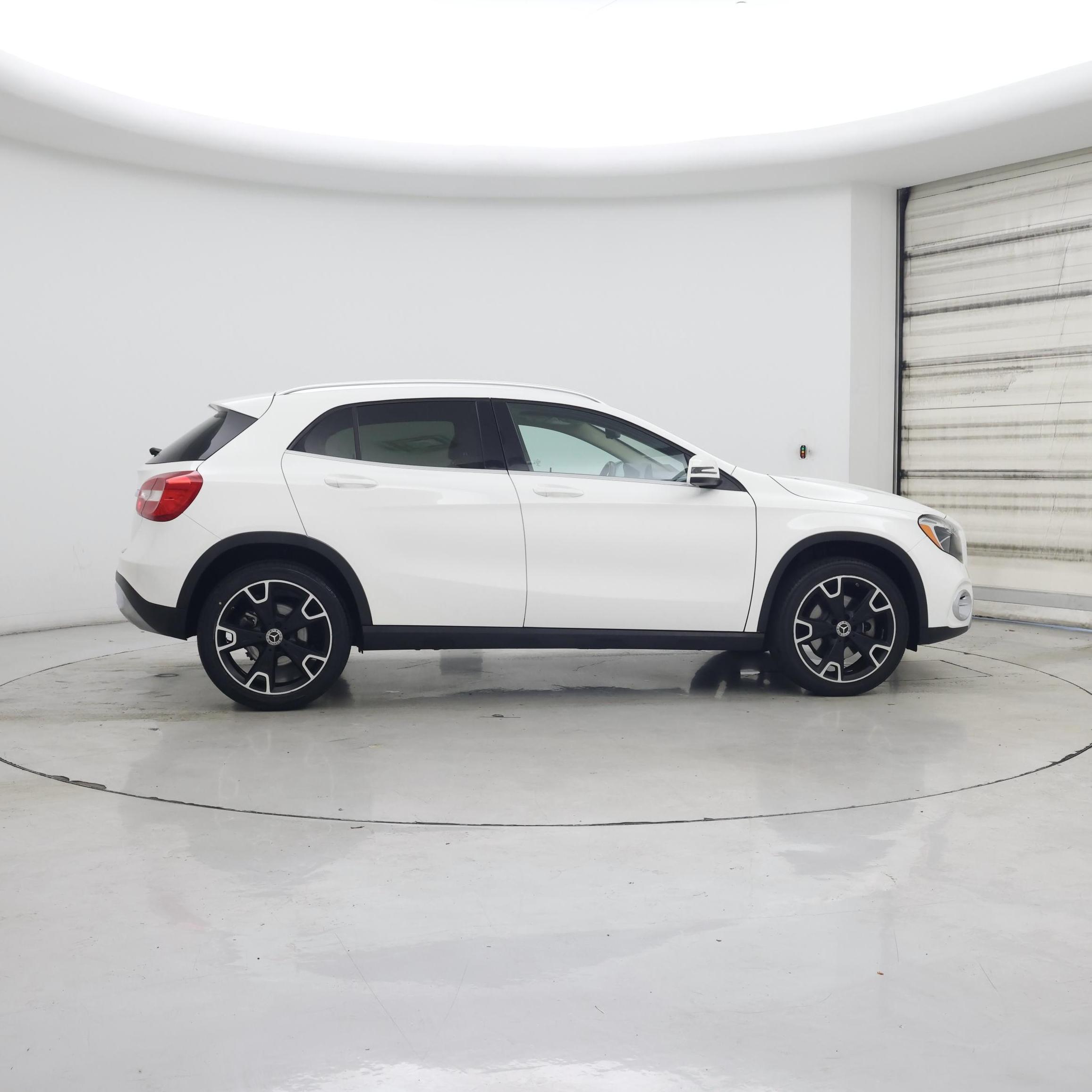 Thumbnail: 2020 Mercedes-Benz GLA - 7