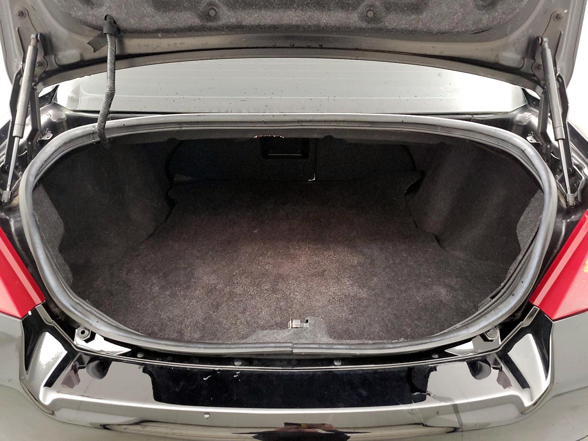 Thumbnail: 2014 Dodge Avenger - 18