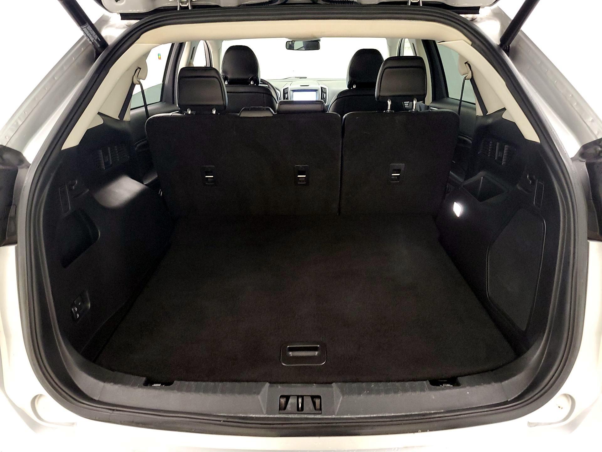 Thumbnail: 2019 Ford Edge - 19