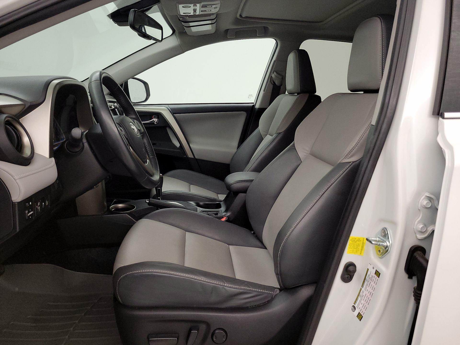 Thumbnail: 2014 Toyota RAV4 - 11