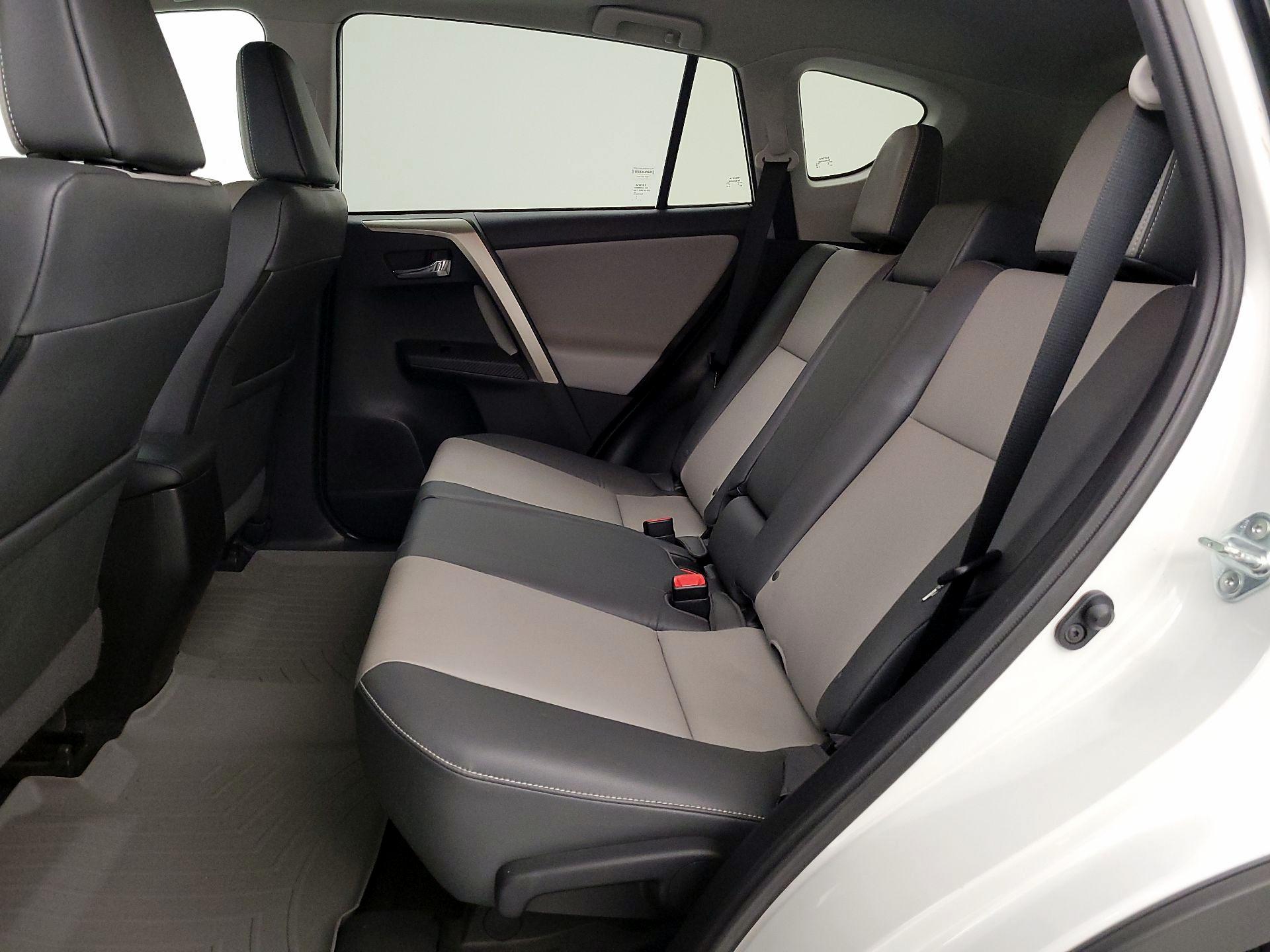 Thumbnail: 2014 Toyota RAV4 - 18