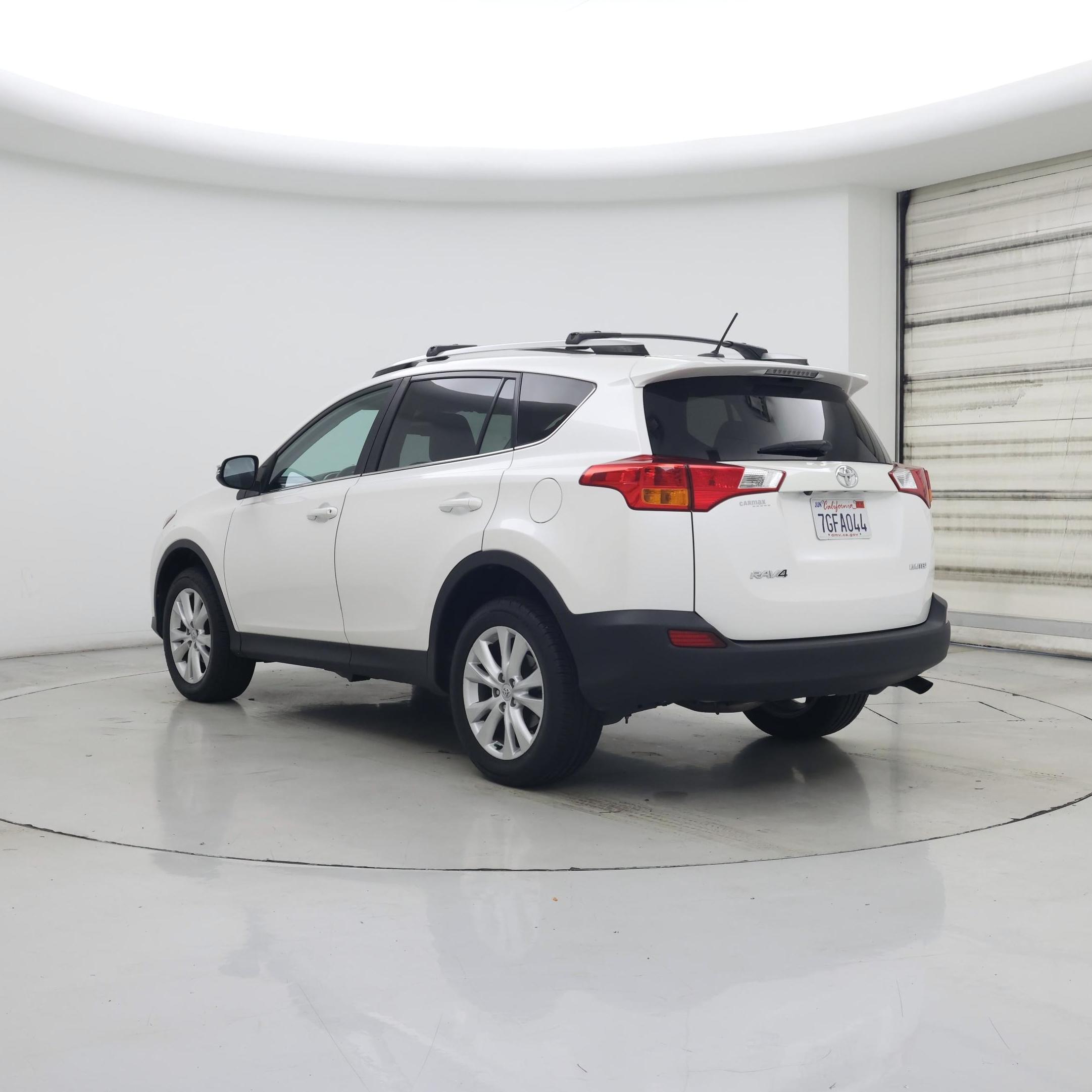 Thumbnail: 2014 Toyota RAV4 - 2