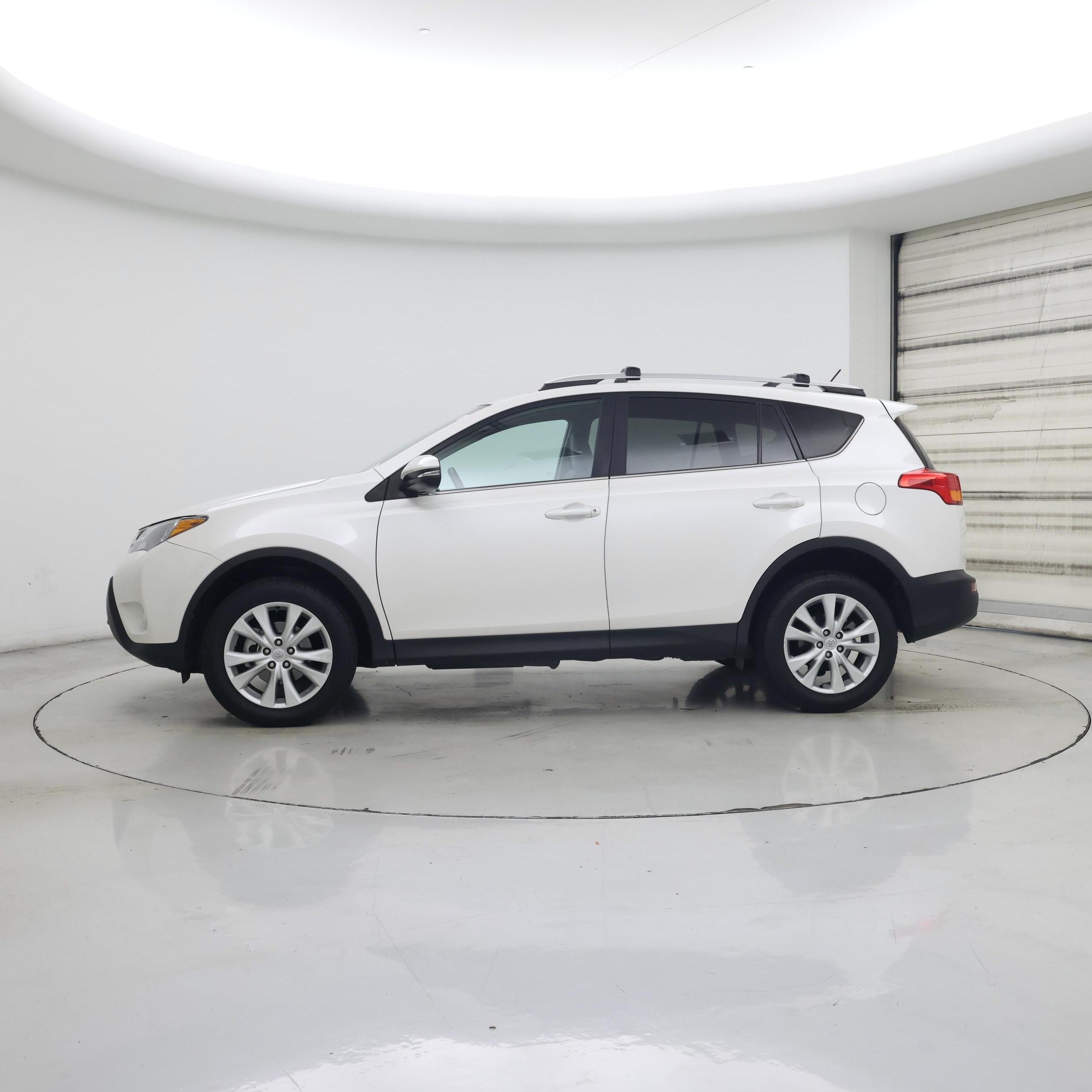 Thumbnail: 2014 Toyota RAV4 - 3
