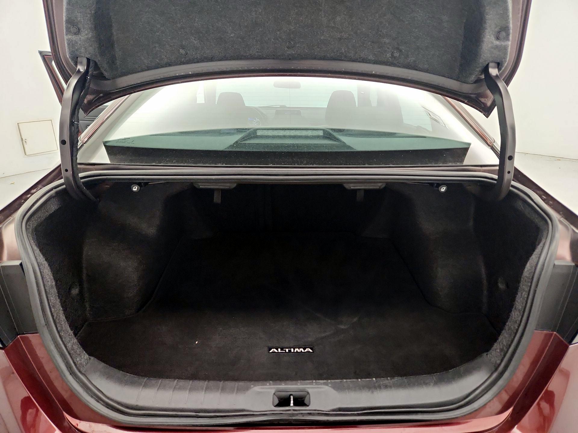 Thumbnail: 2024 Nissan Altima - 20