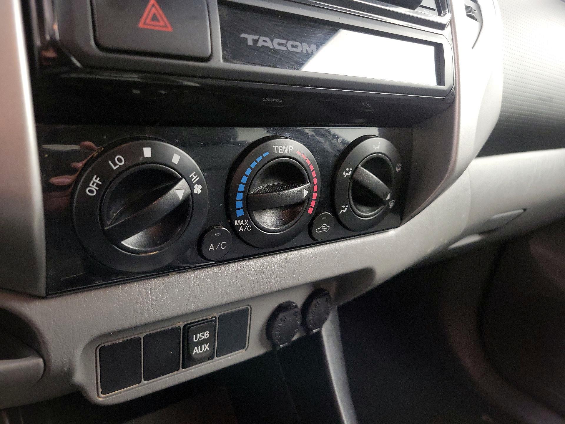 Thumbnail: 2015 Toyota Tacoma - 16