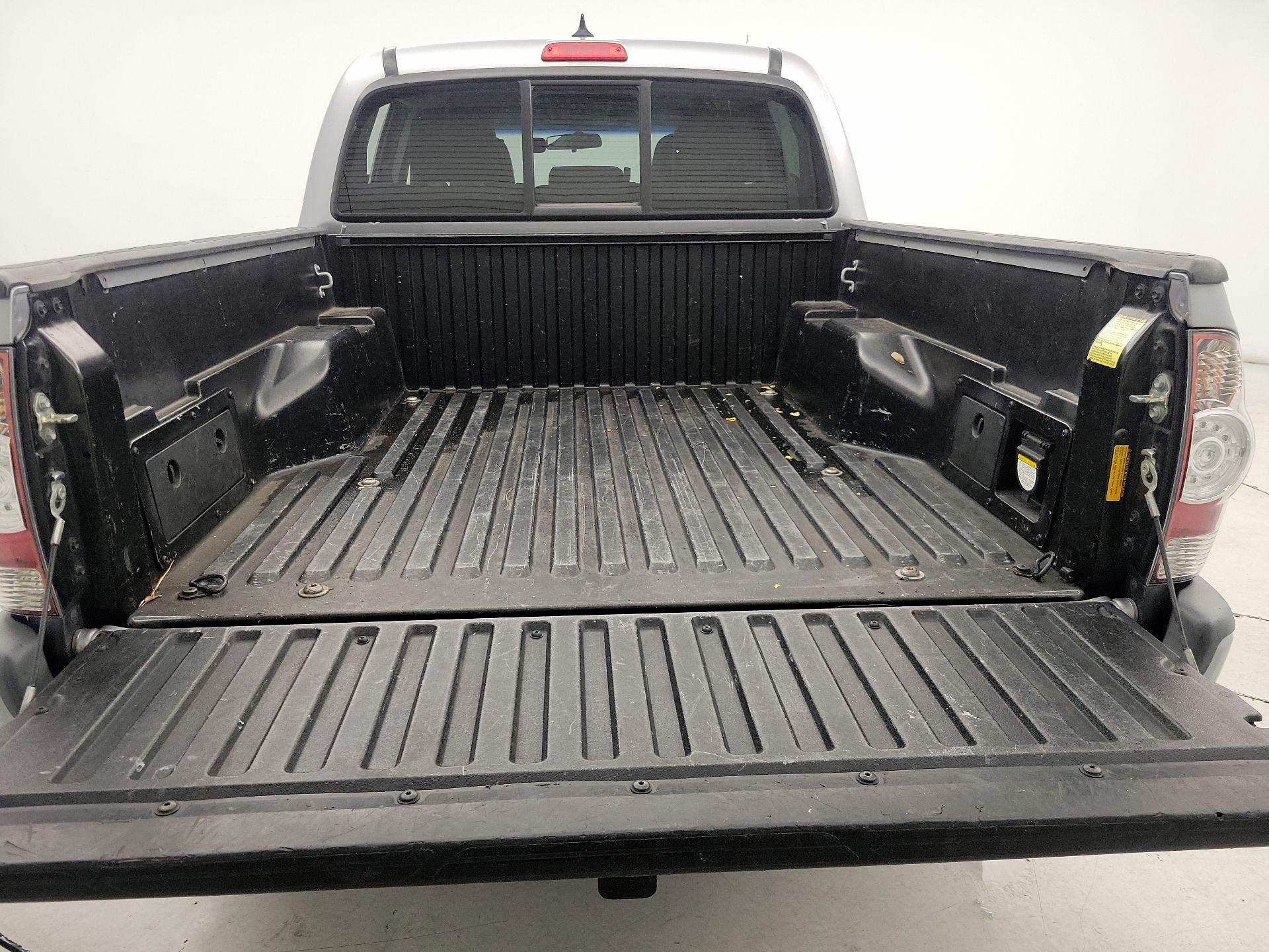 Thumbnail: 2015 Toyota Tacoma - 19