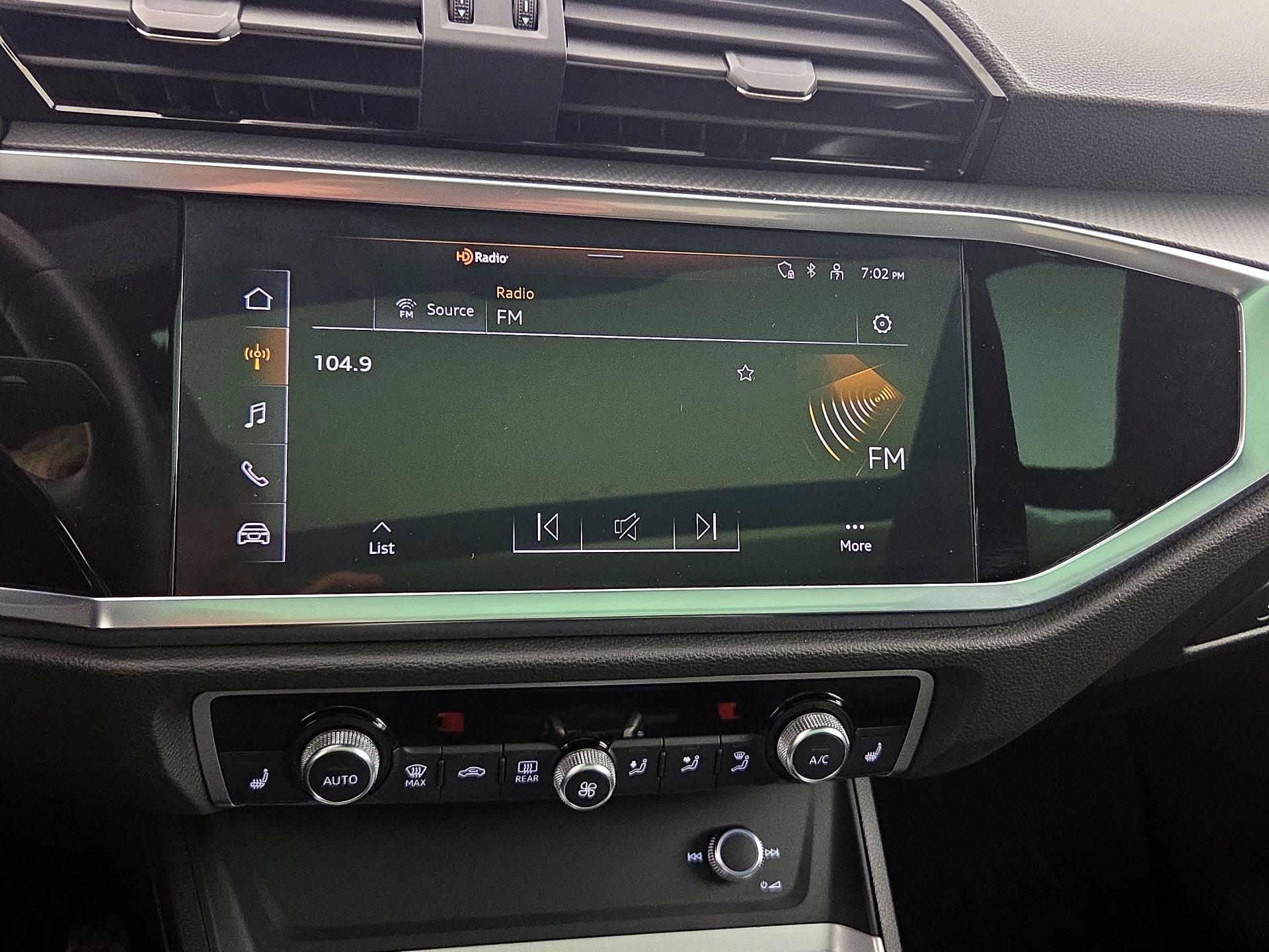 Thumbnail: 2025 Audi Q3 - 14