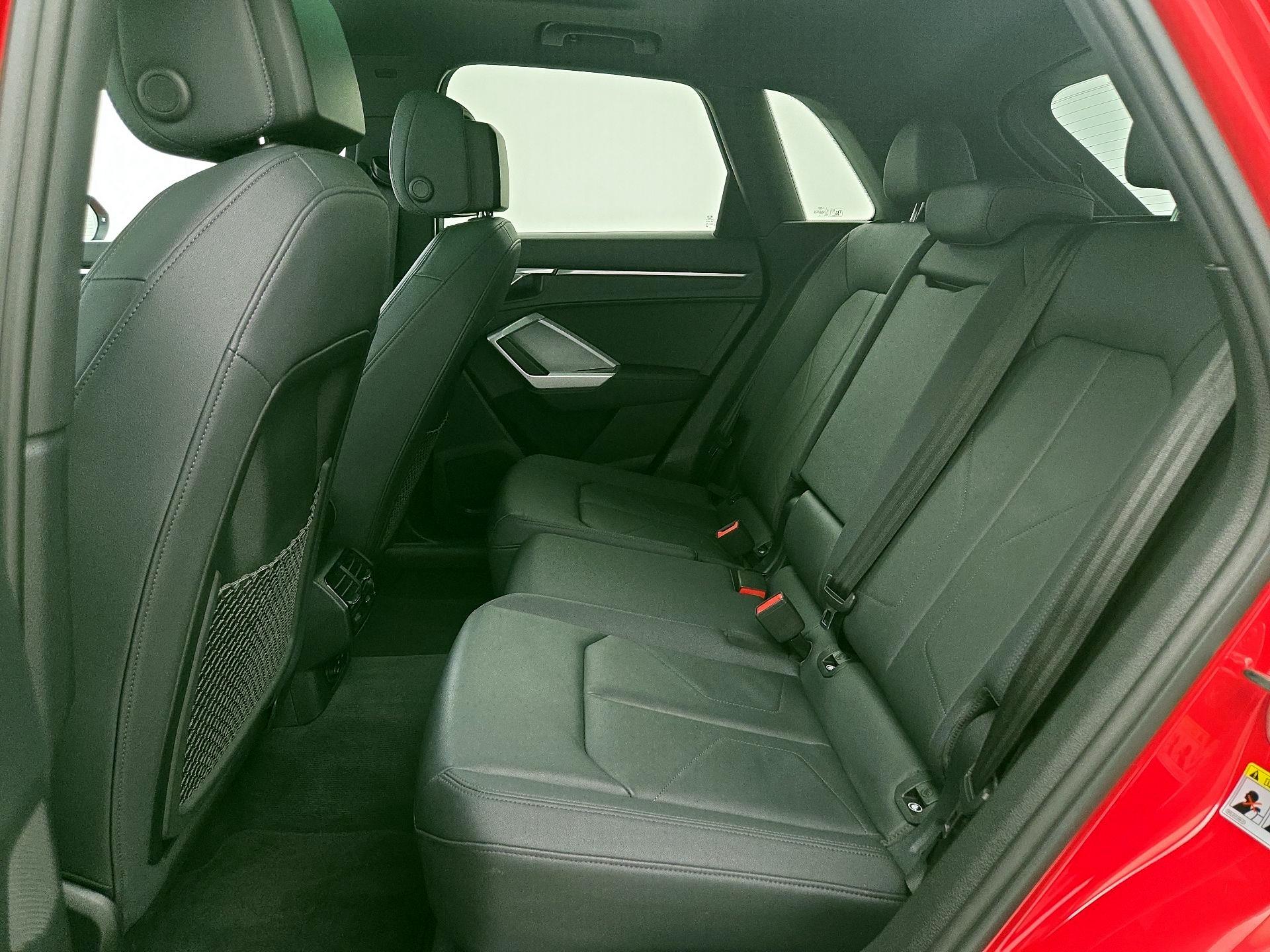 Thumbnail: 2025 Audi Q3 - 18