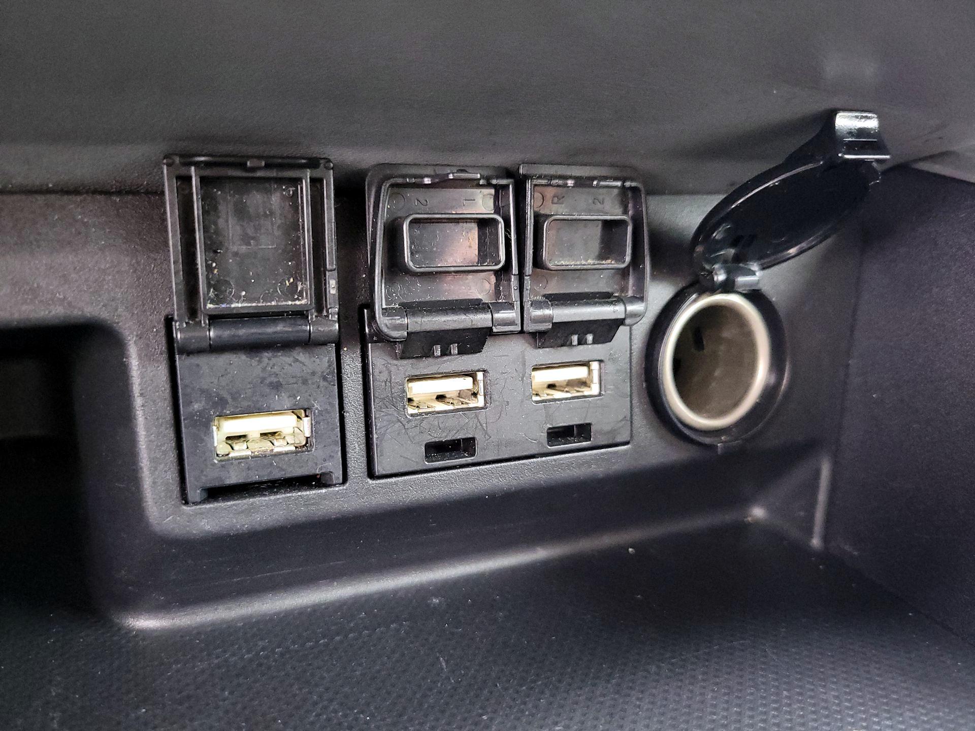 Thumbnail: 2021 Toyota Highlander - 19