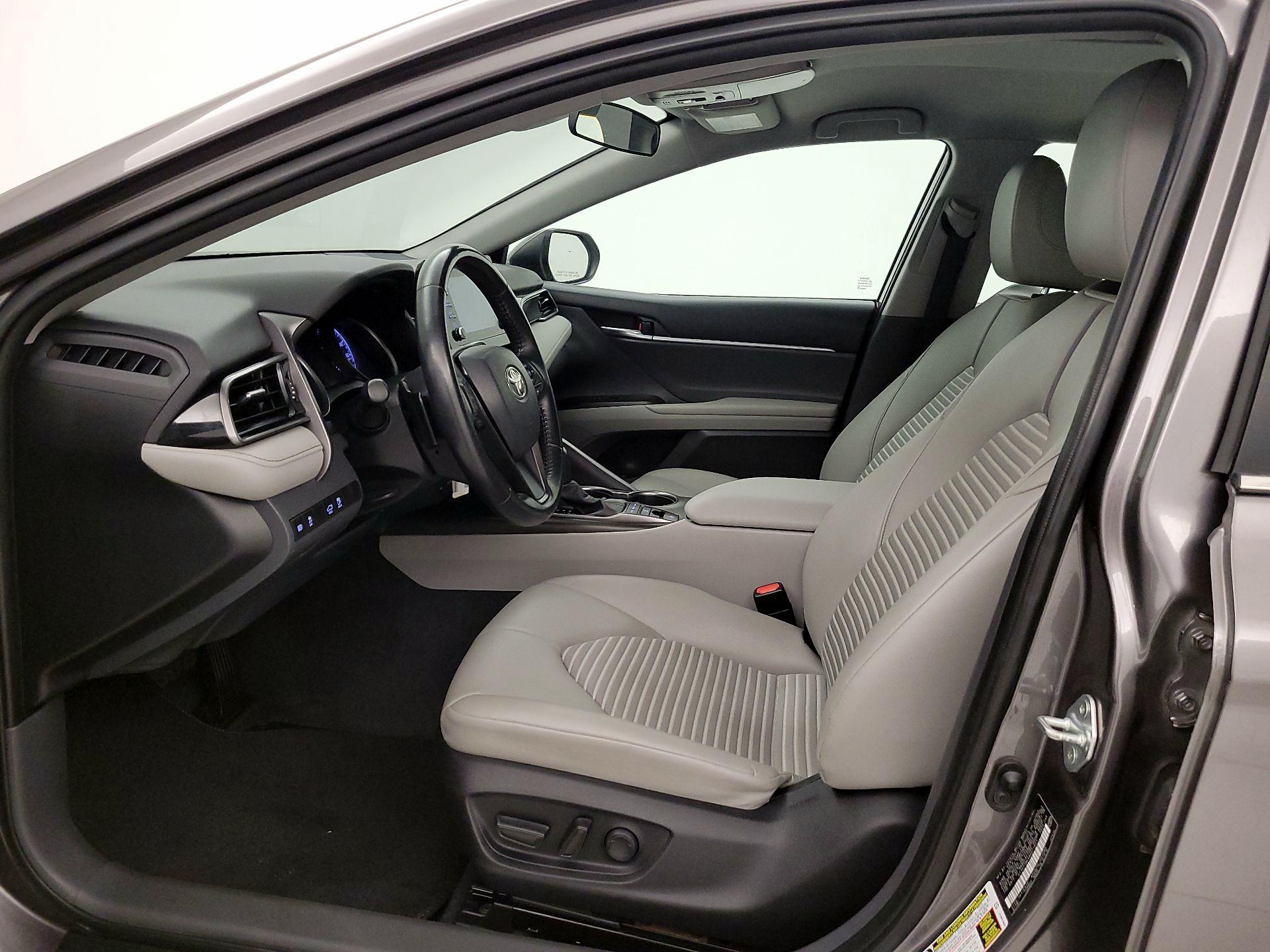 Thumbnail: 2022 Toyota Camry - 11