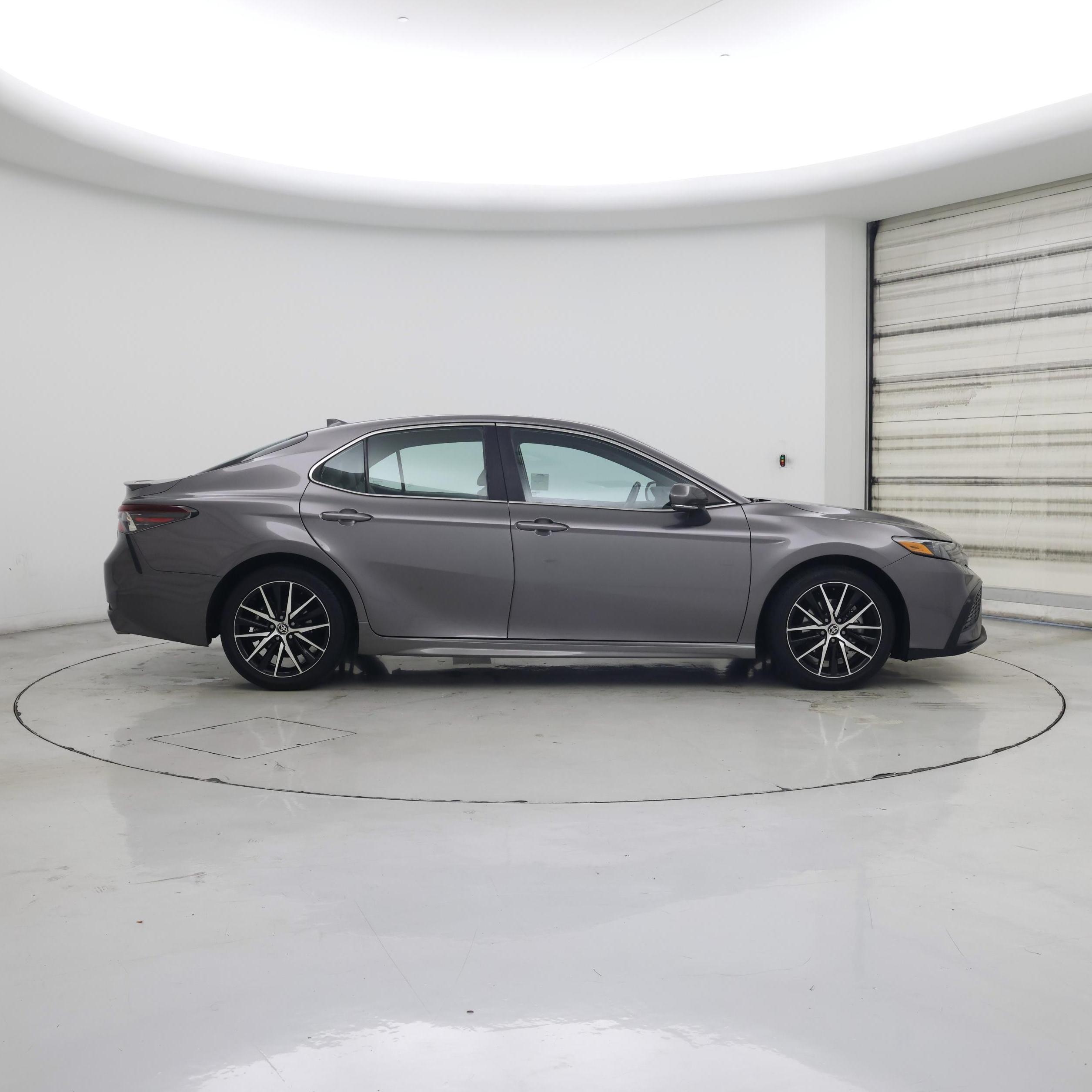 Thumbnail: 2022 Toyota Camry - 7