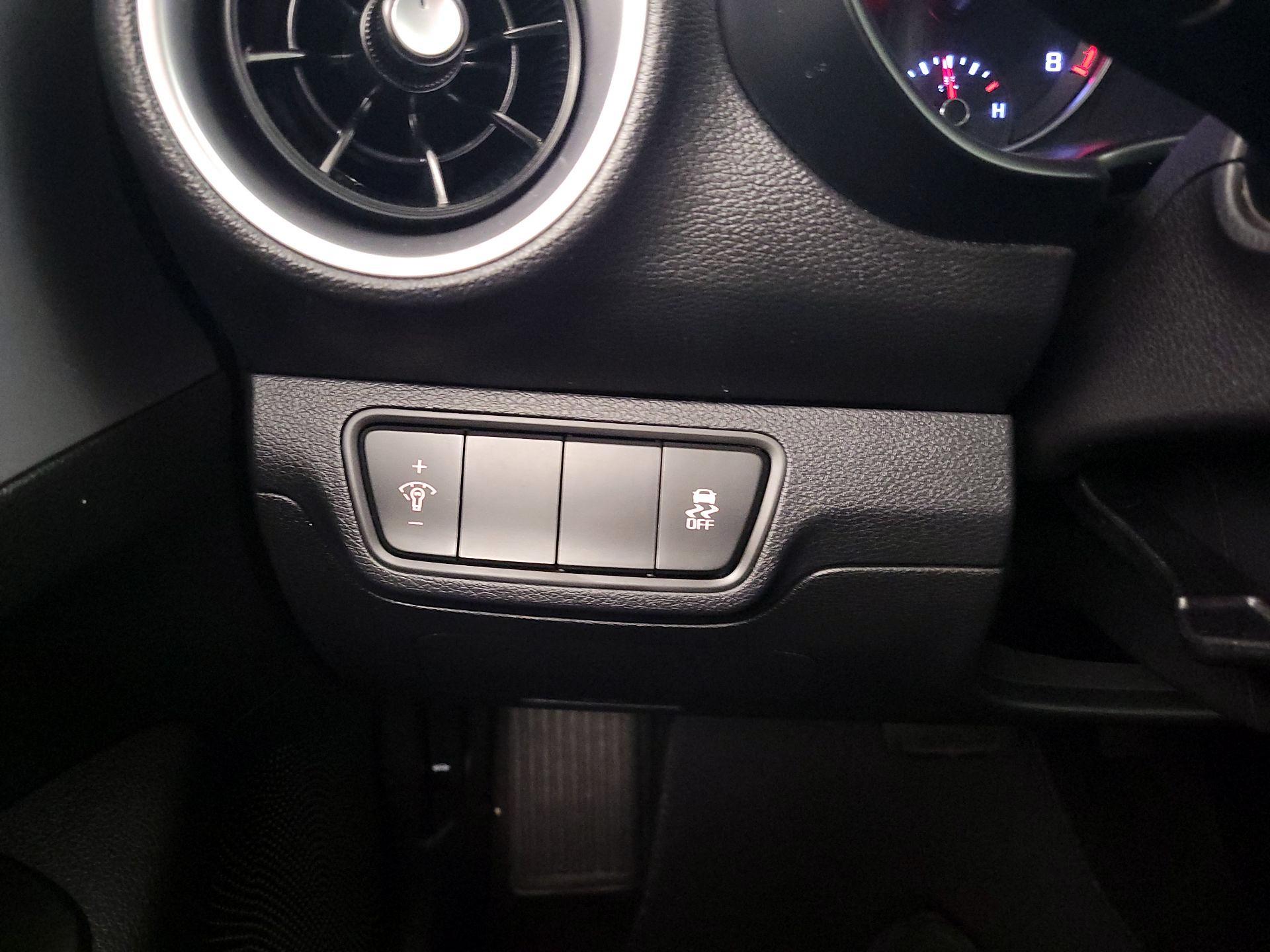 Thumbnail: 2023 Kia Forte - 13