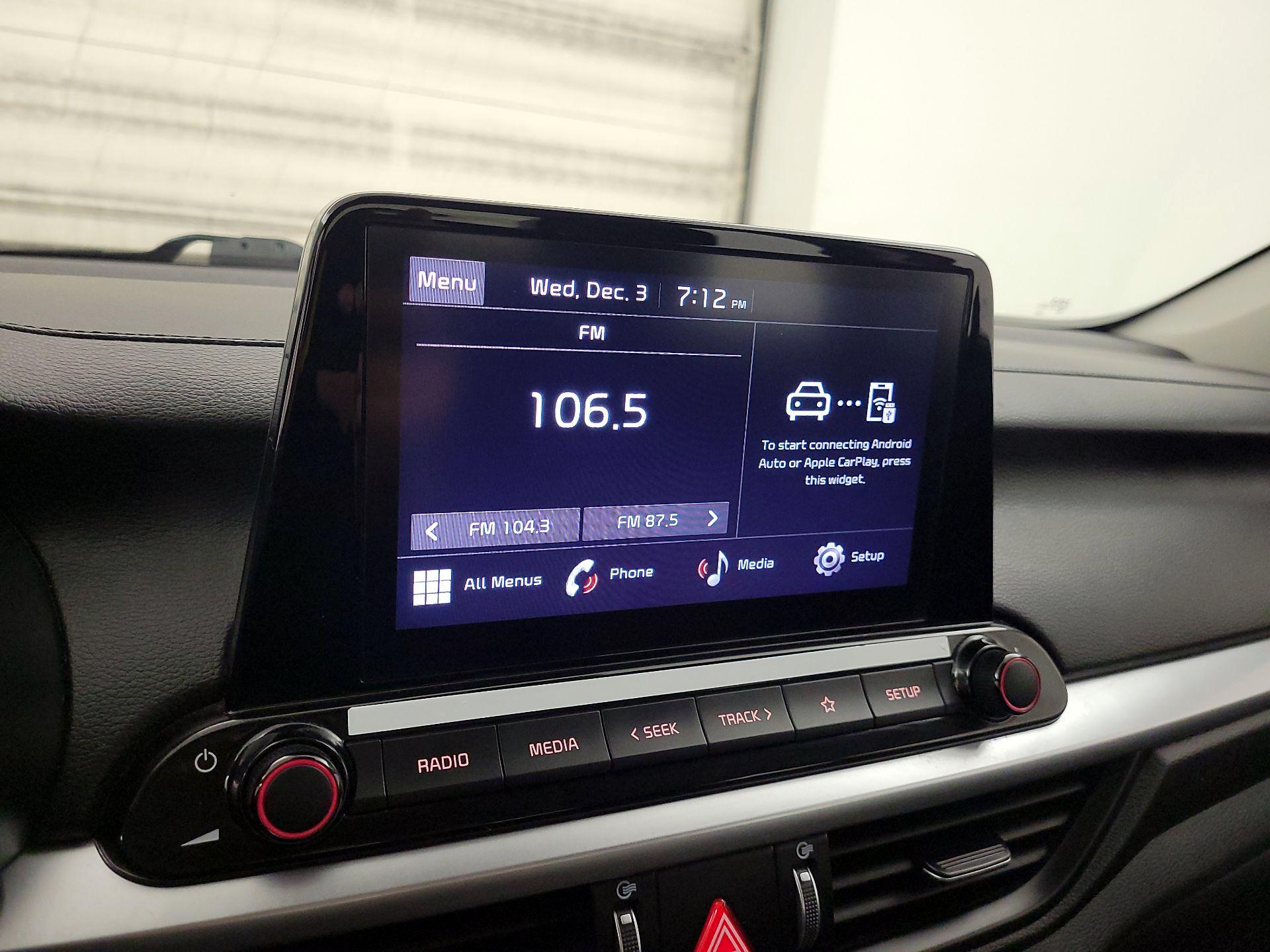 Thumbnail: 2023 Kia Forte - 15