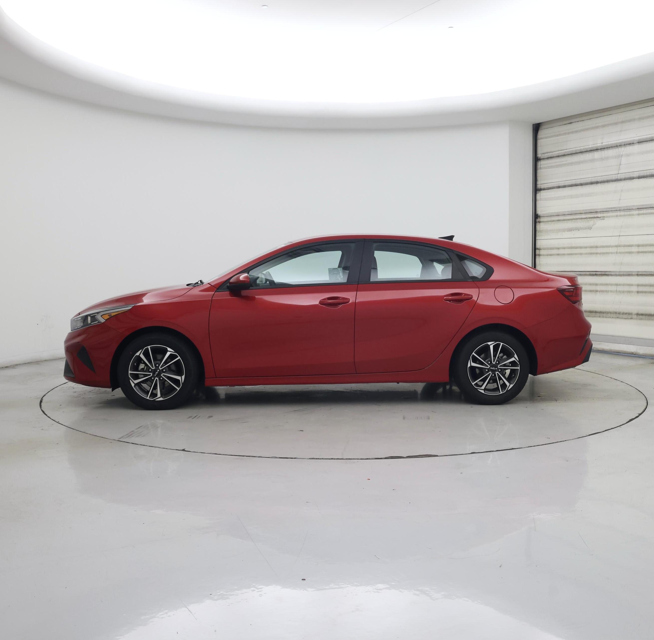 Thumbnail: 2023 Kia Forte - 3