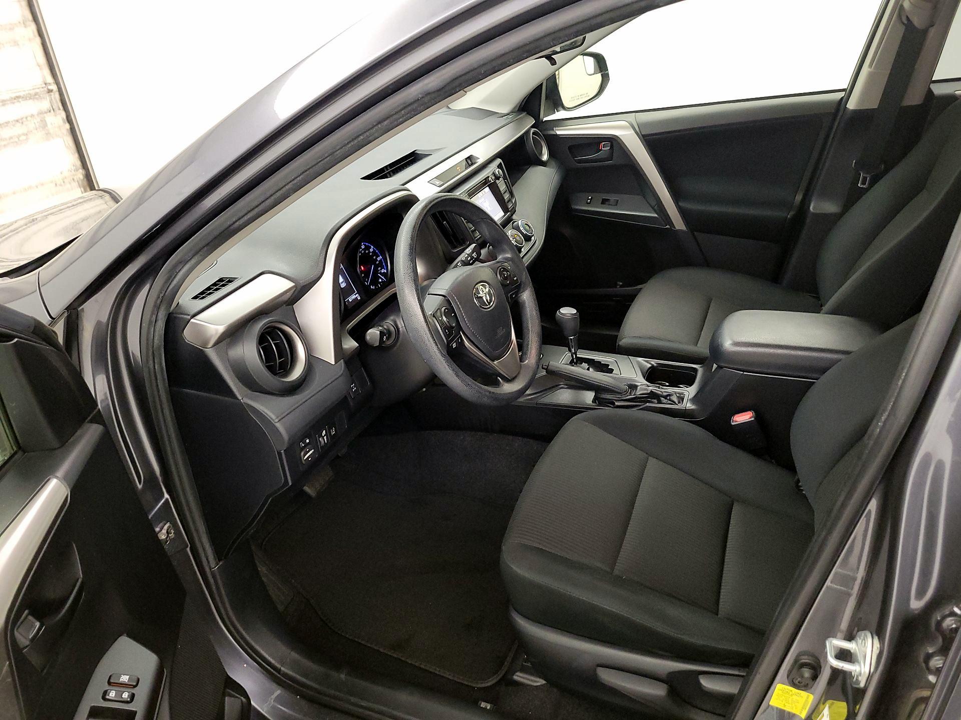 Thumbnail: 2018 Toyota RAV4 - 11