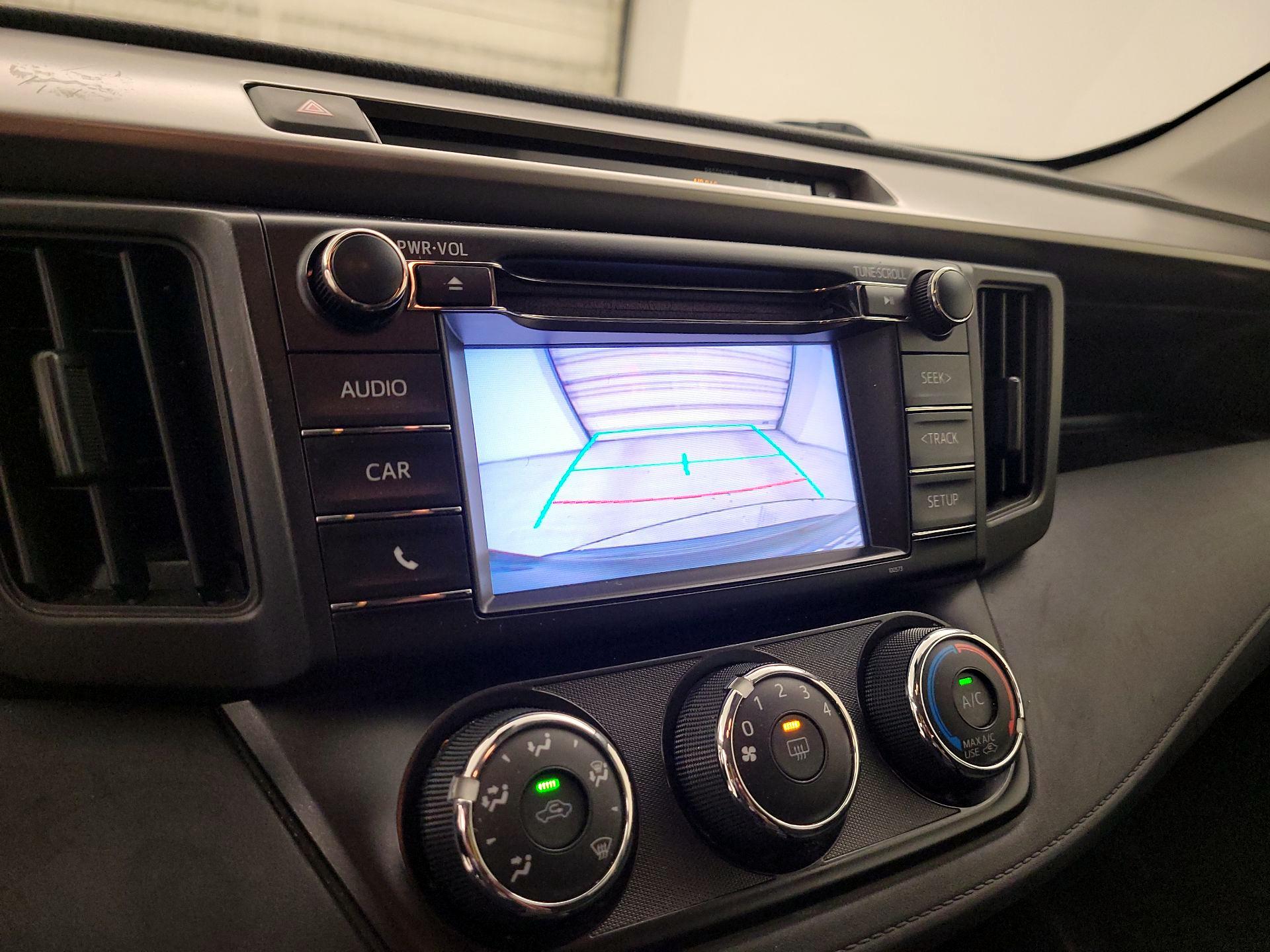 Thumbnail: 2018 Toyota RAV4 - 14