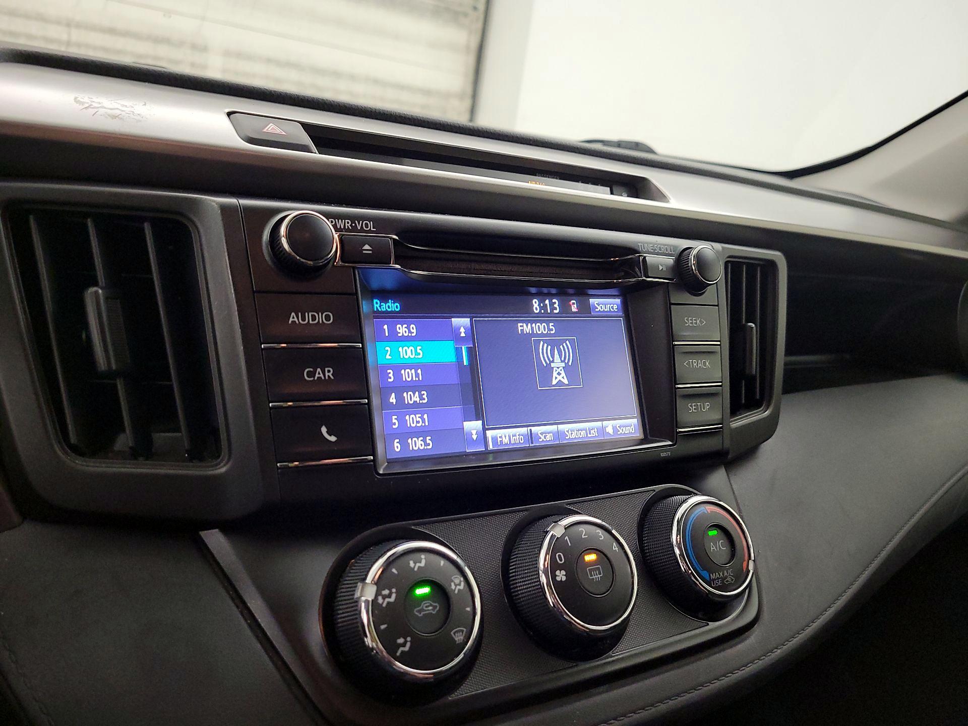 Thumbnail: 2018 Toyota RAV4 - 15