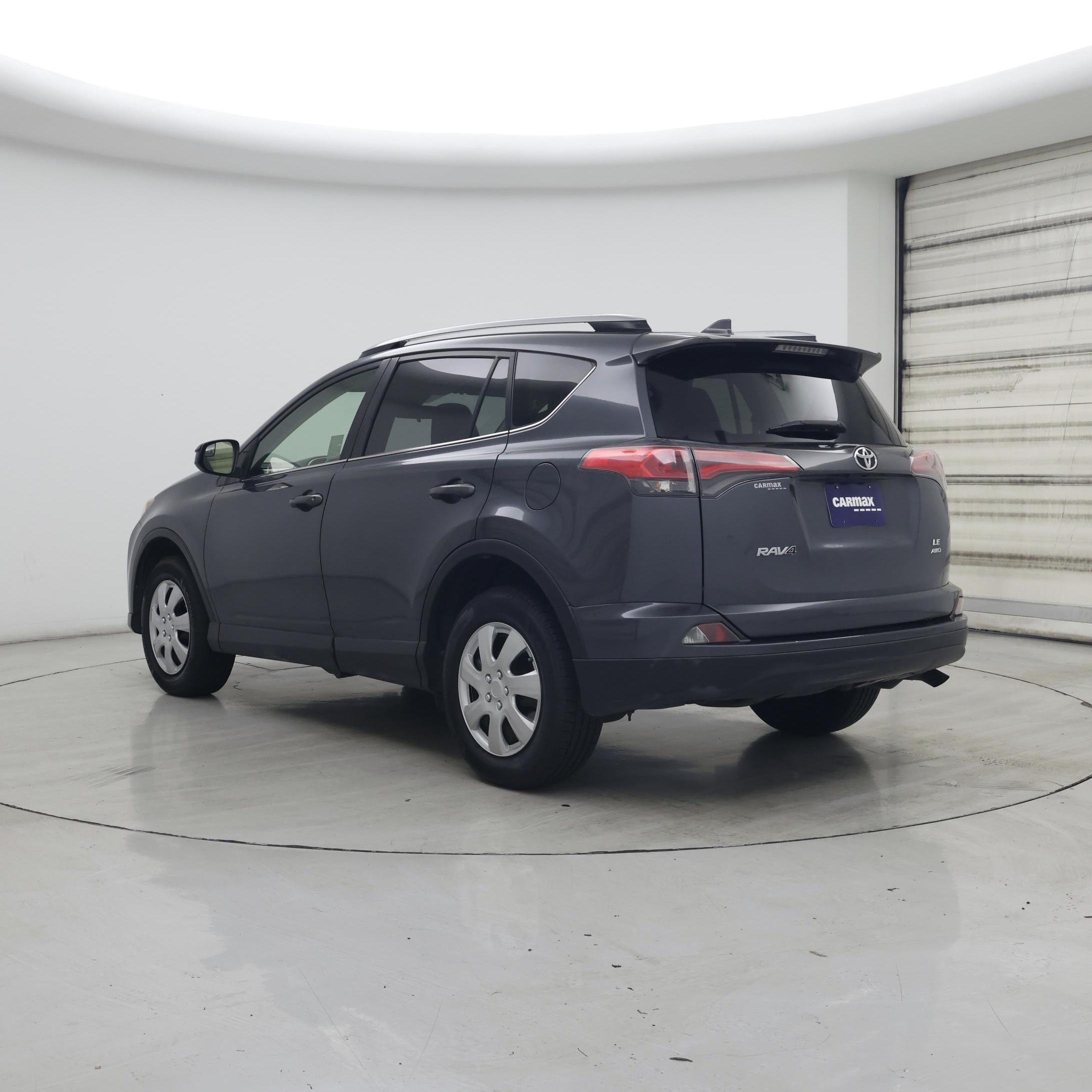 Thumbnail: 2018 Toyota RAV4 - 2