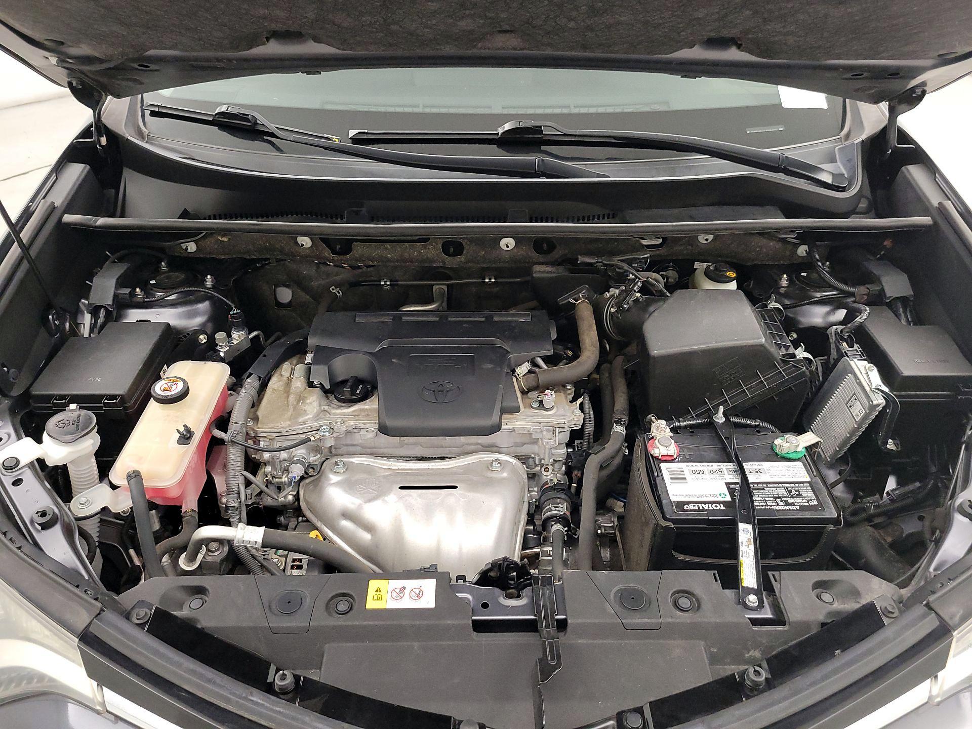 Thumbnail: 2018 Toyota RAV4 - 19