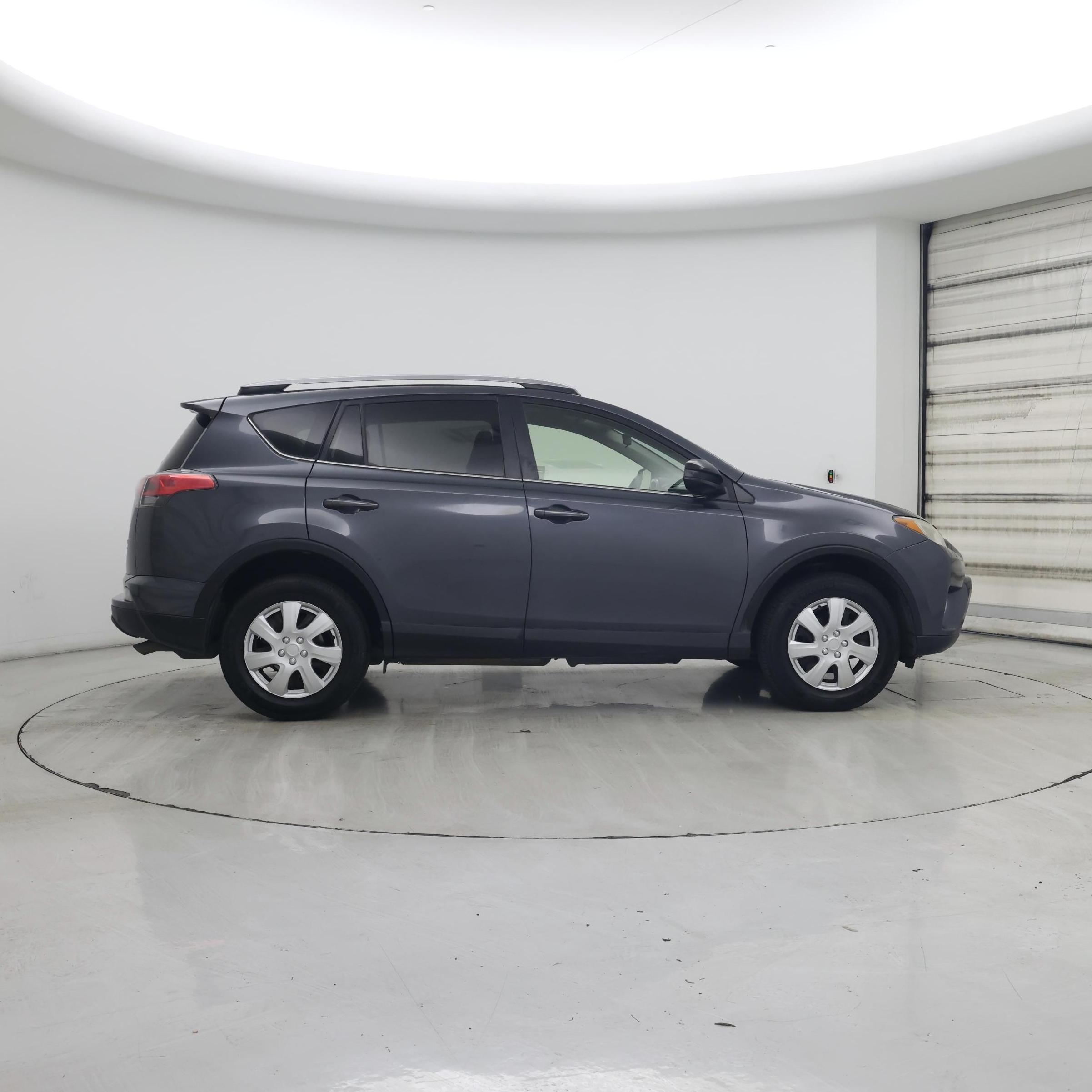 Thumbnail: 2018 Toyota RAV4 - 7