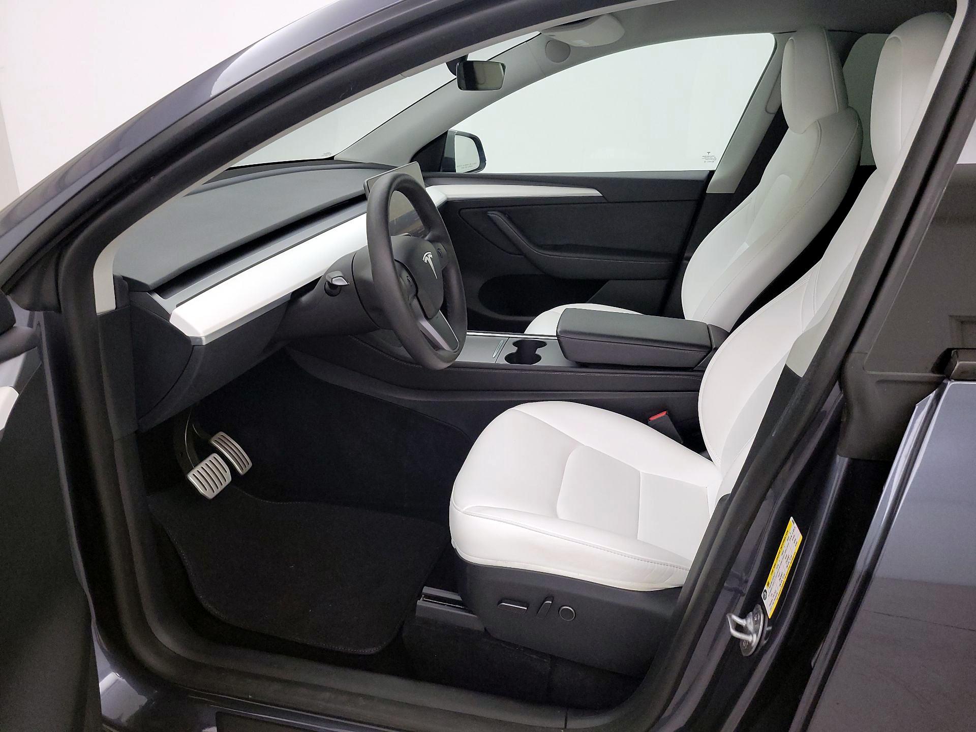 Thumbnail: 2023 Tesla Model Y - 11