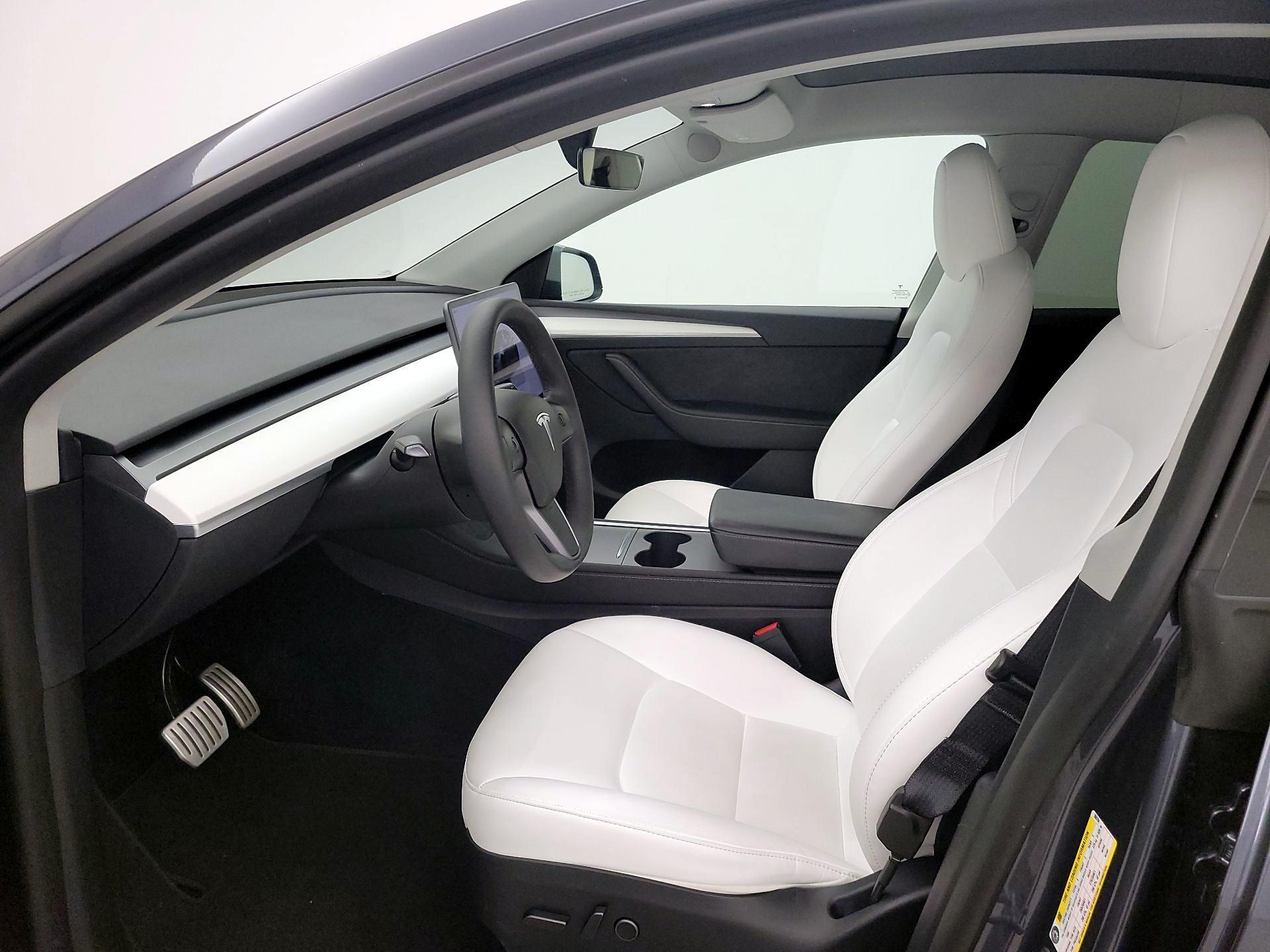 Thumbnail: 2023 Tesla Model Y - 11