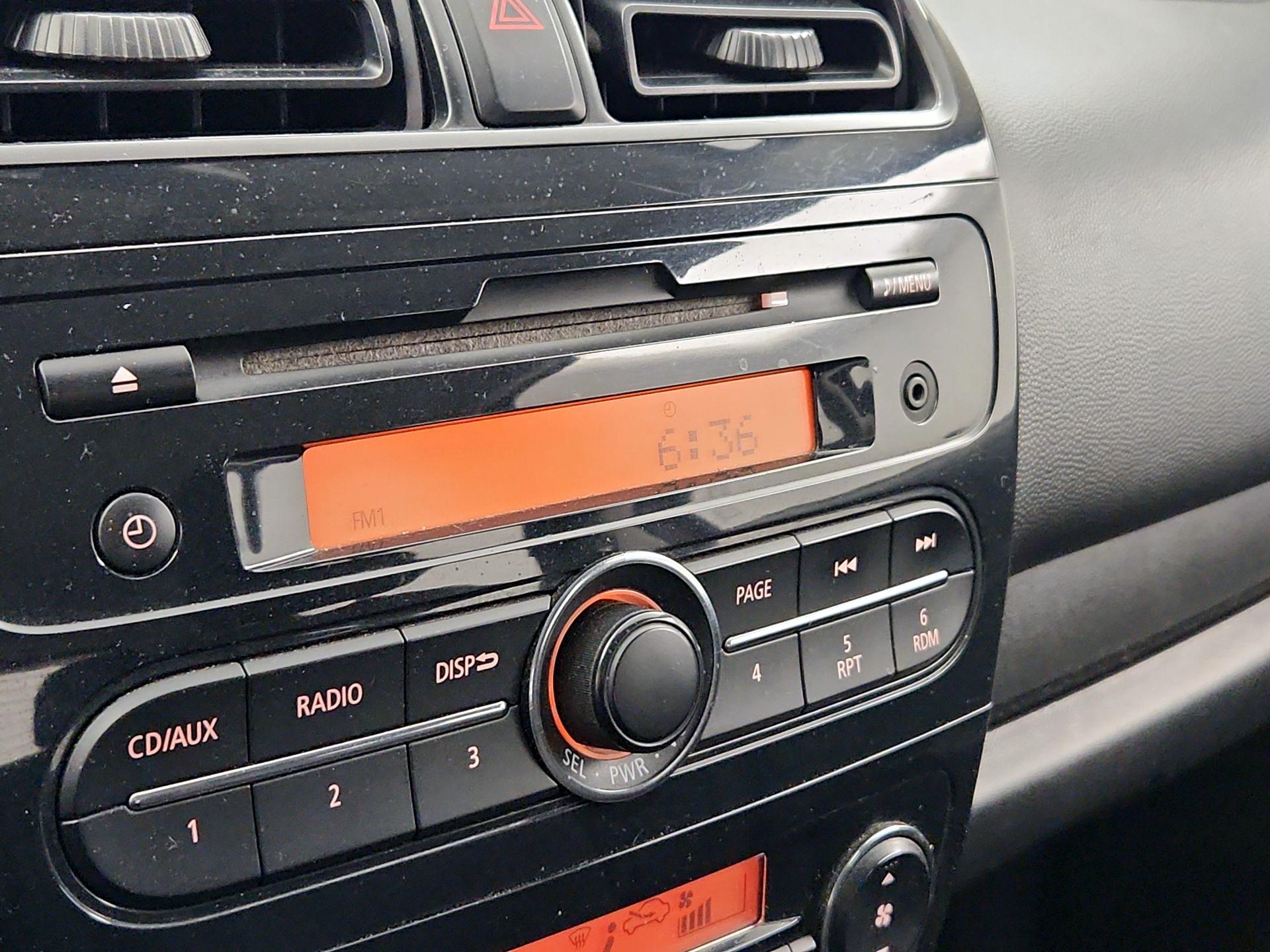 Thumbnail: 2015 Mitsubishi Mirage - 14