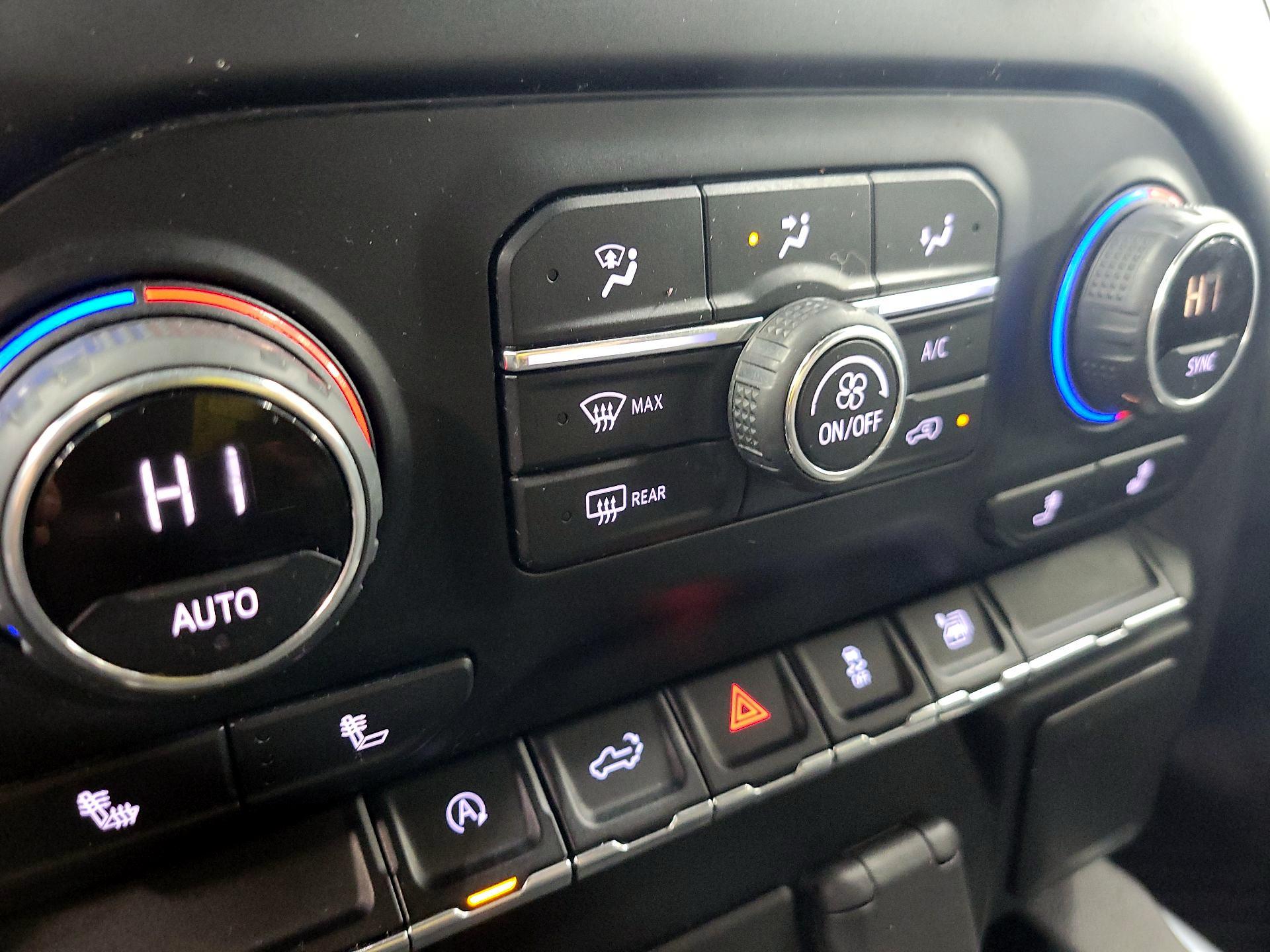 Thumbnail: 2020 Chevrolet Silverado 1500 - 16