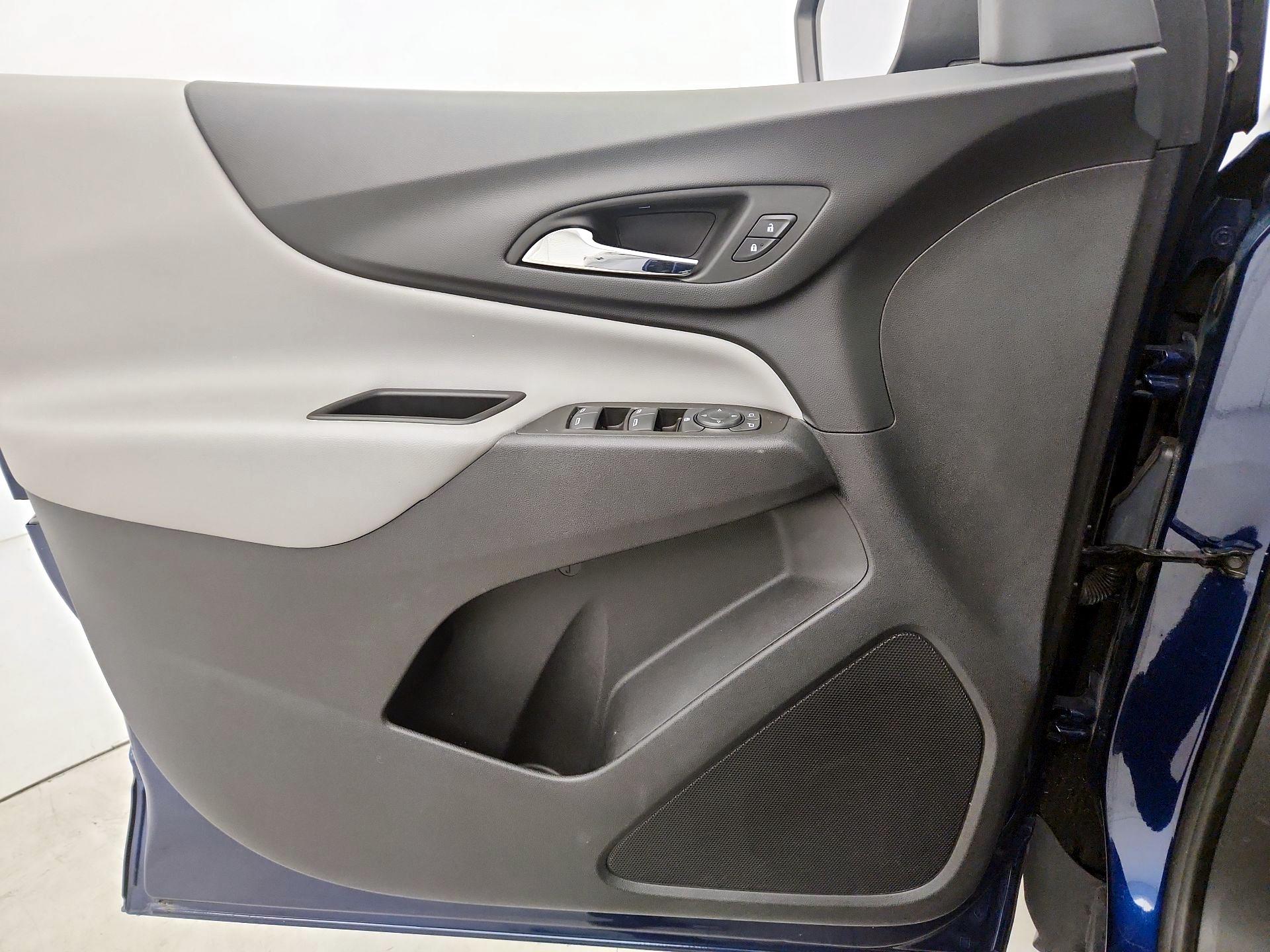 Thumbnail: 2022 Chevrolet Equinox - 12