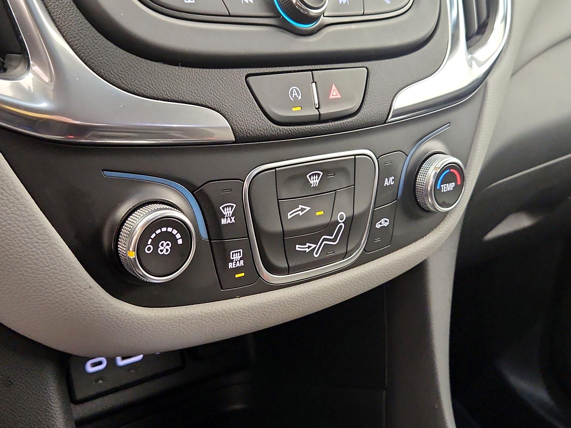 Thumbnail: 2022 Chevrolet Equinox - 16