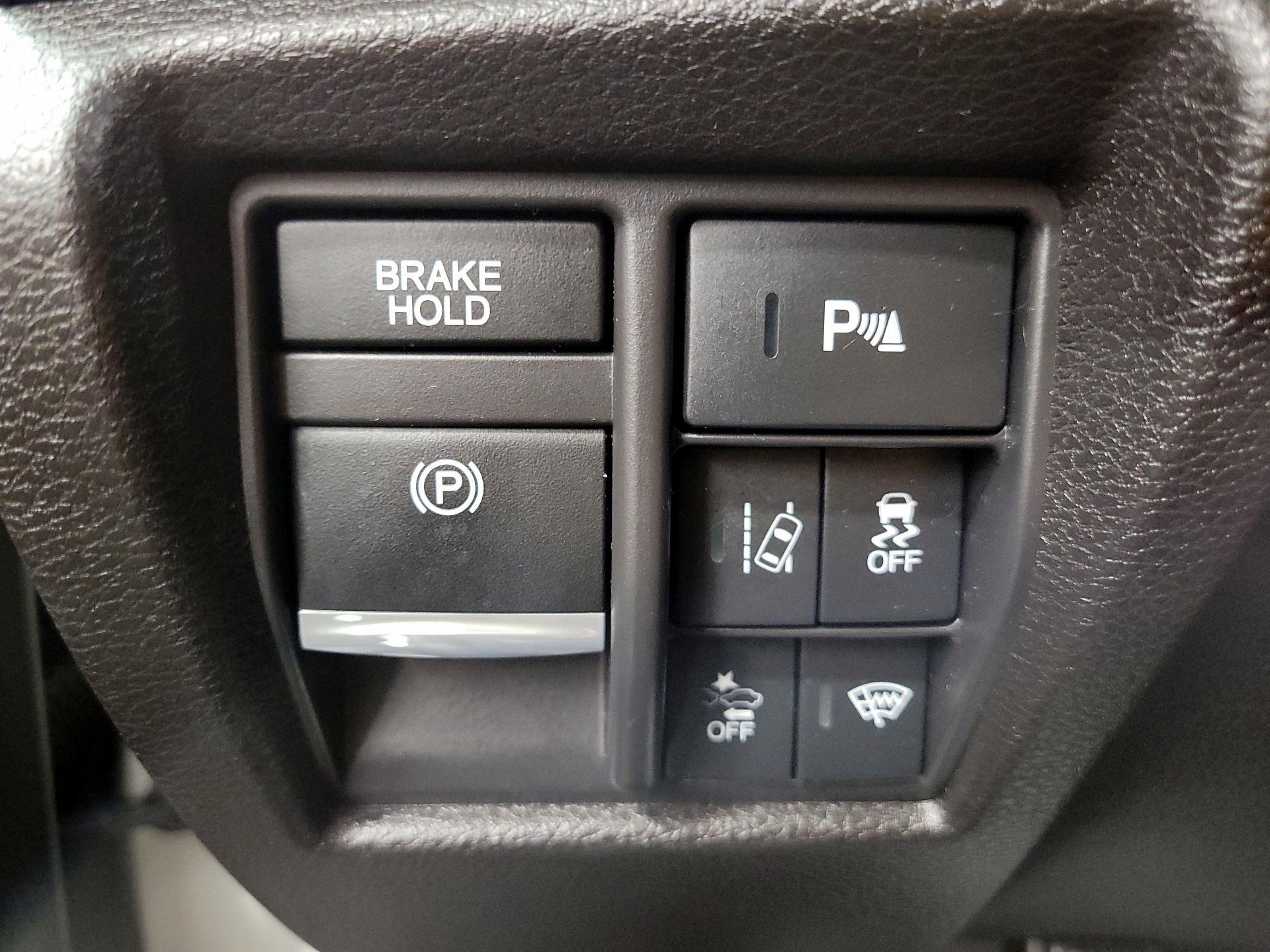 Thumbnail: 2017 Acura MDX - 13