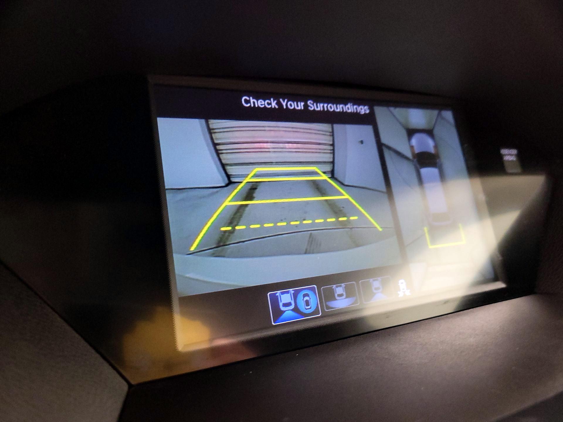 Thumbnail: 2017 Acura MDX - 14