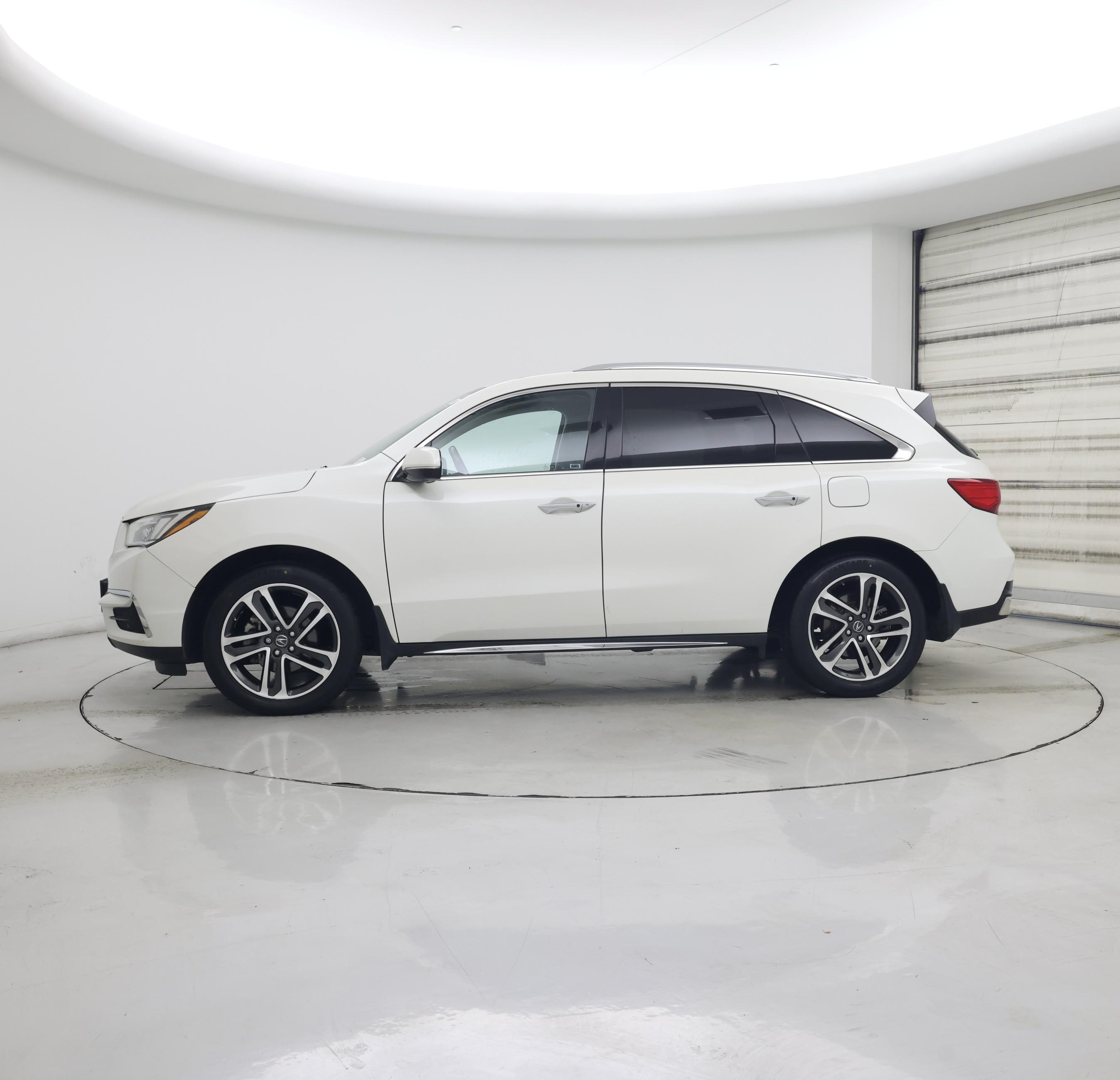 Thumbnail: 2017 Acura MDX - 3