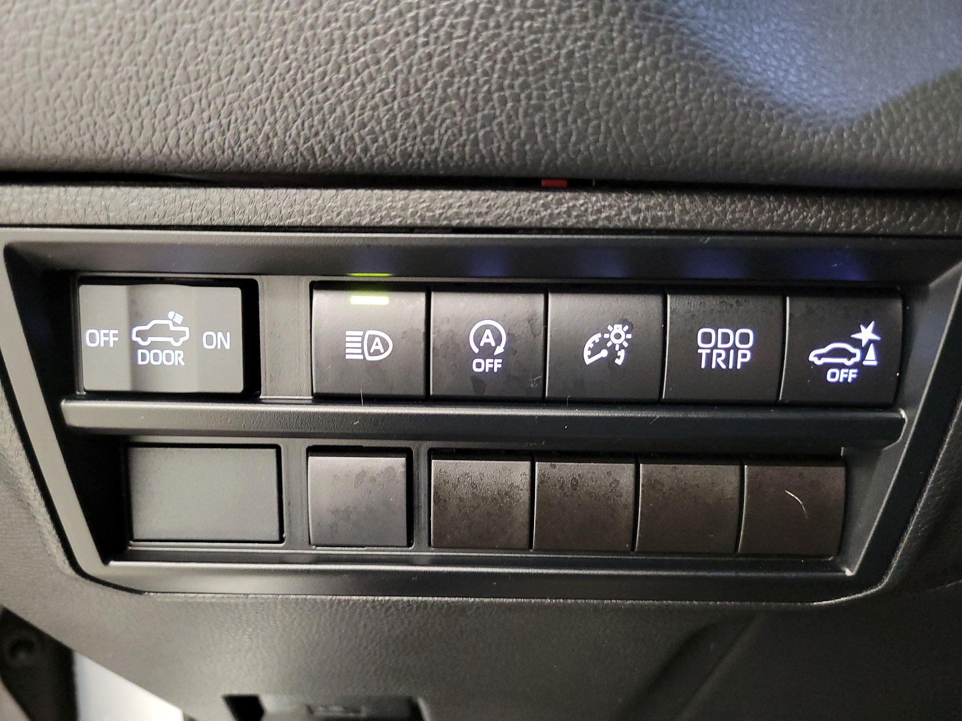 Thumbnail: 2023 Toyota Tundra - 13