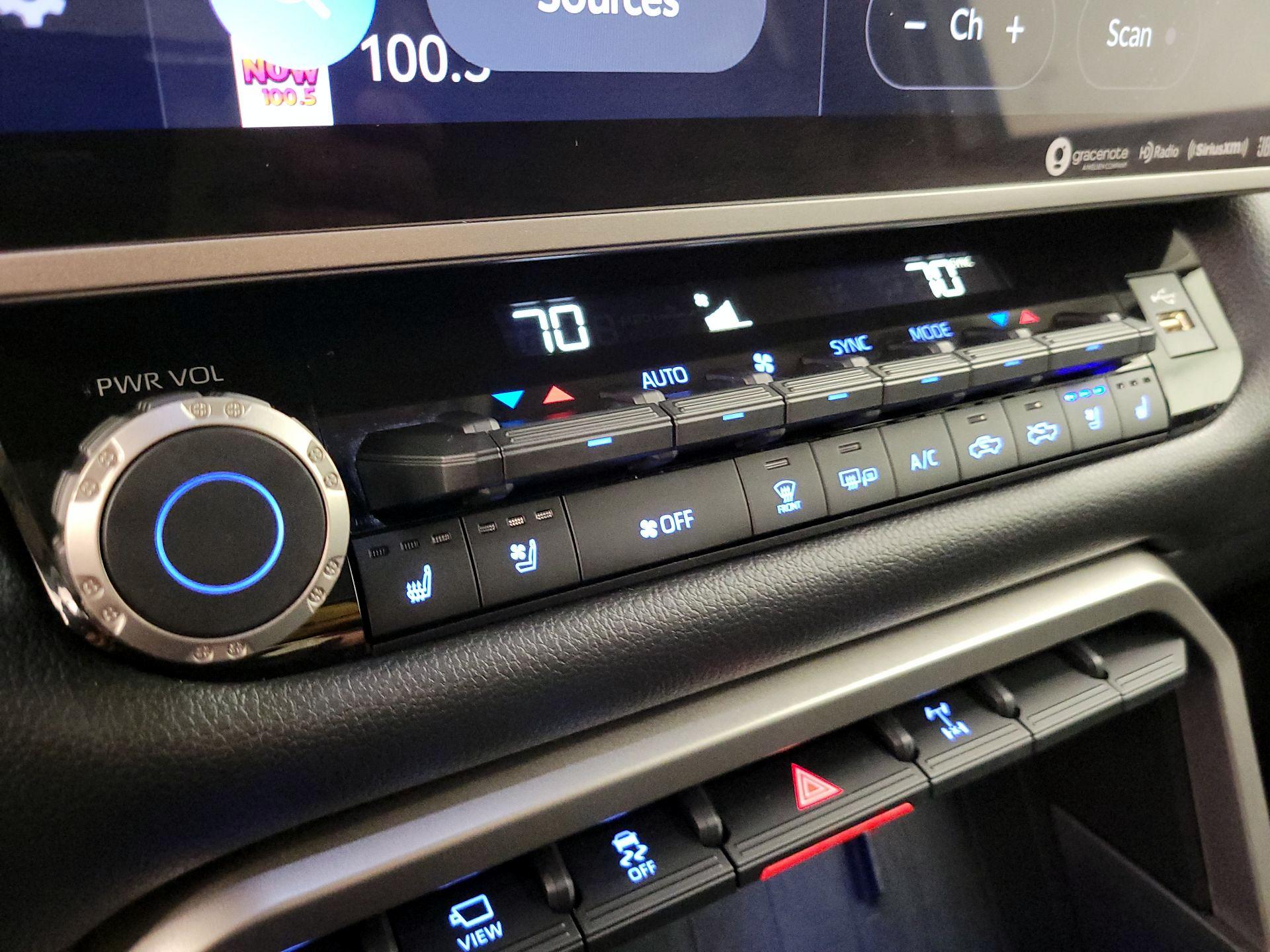 Thumbnail: 2023 Toyota Tundra - 16