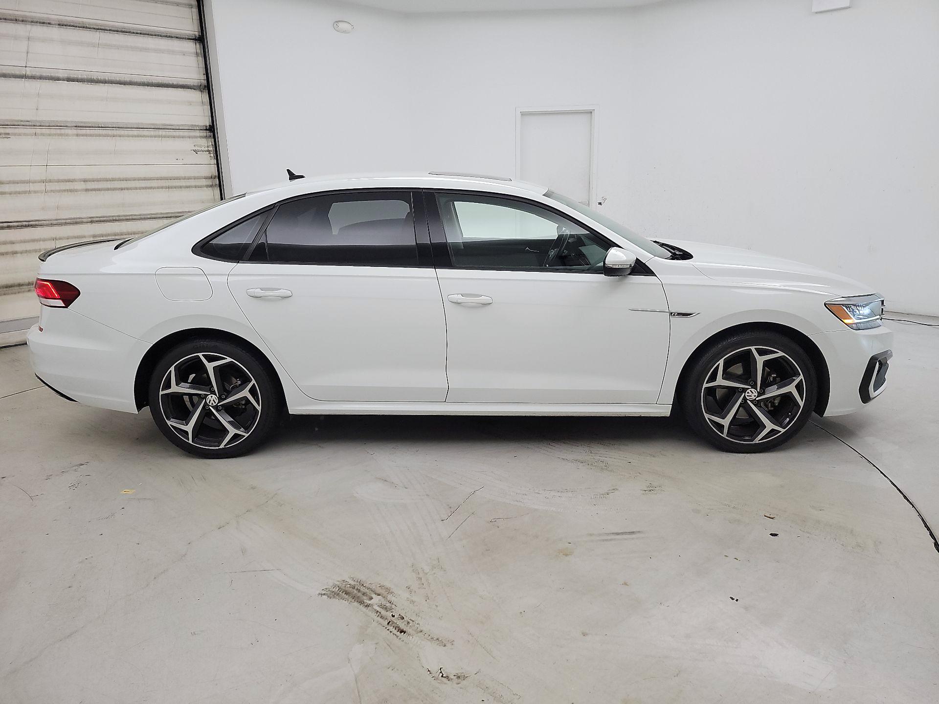 Thumbnail: 2020 Volkswagen Passat - 4