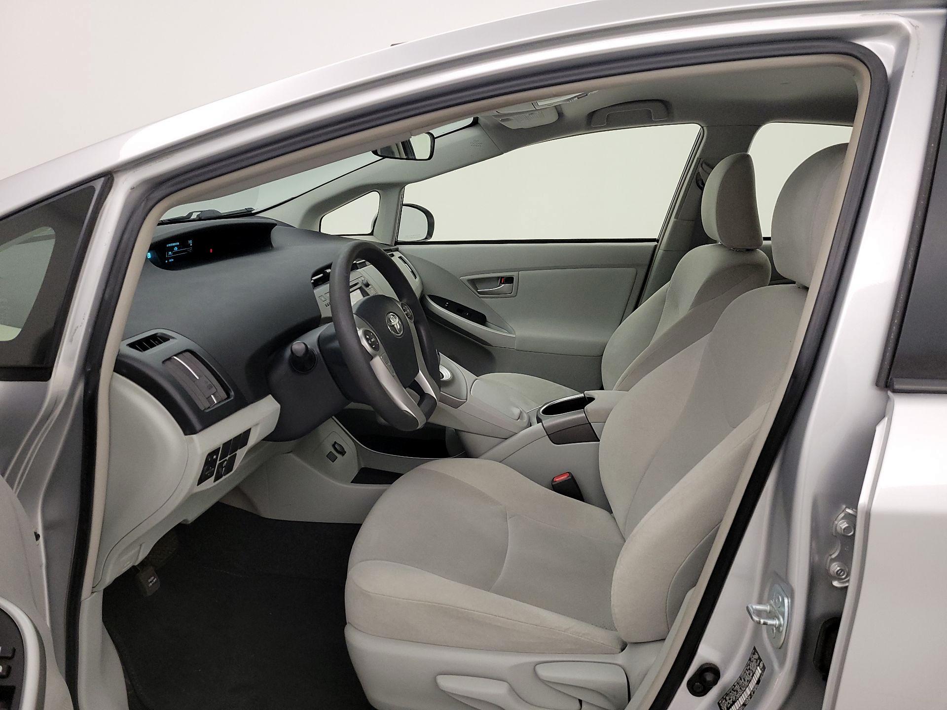 Thumbnail: 2014 Toyota Prius - 11