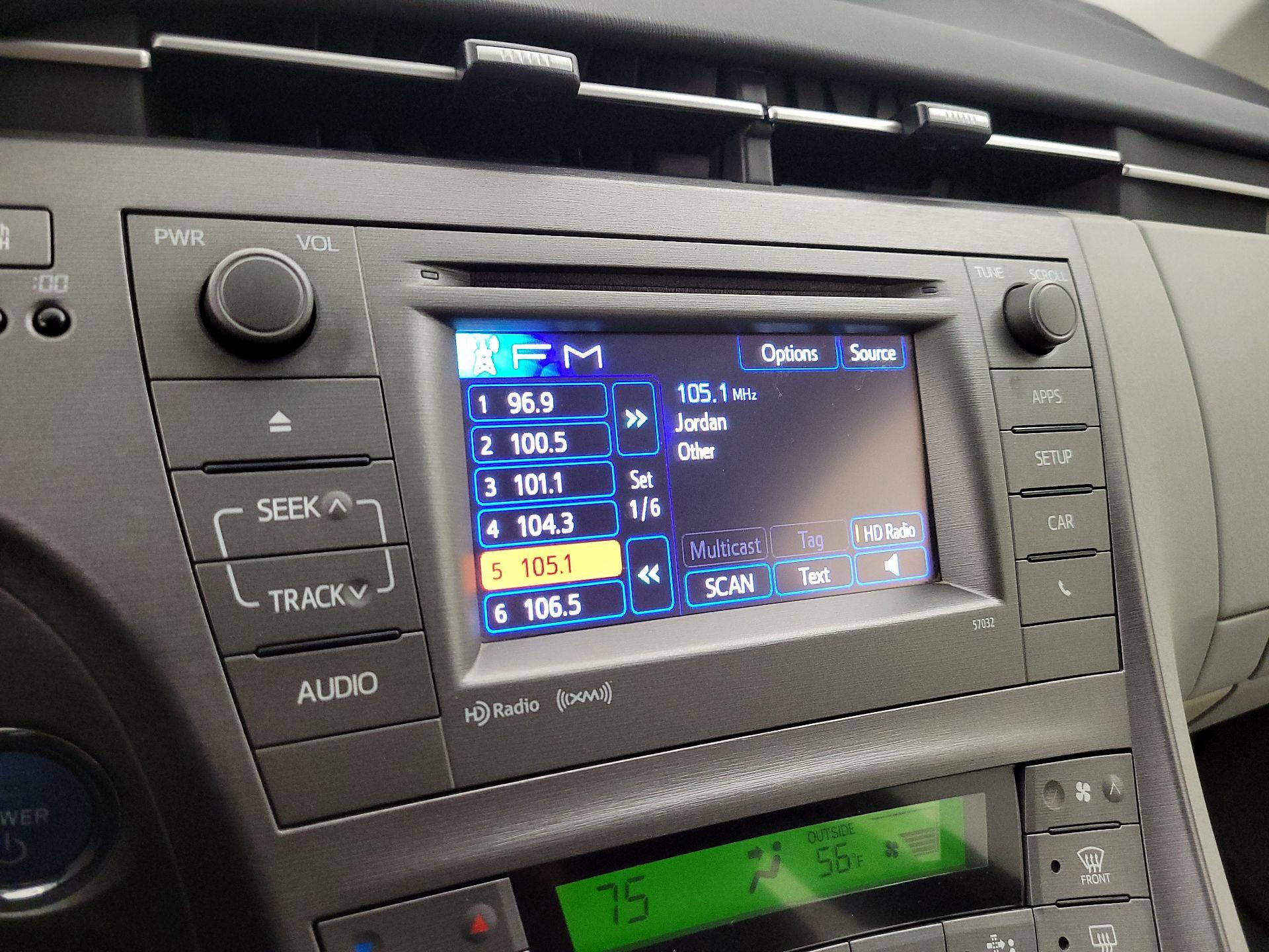 Thumbnail: 2014 Toyota Prius - 15