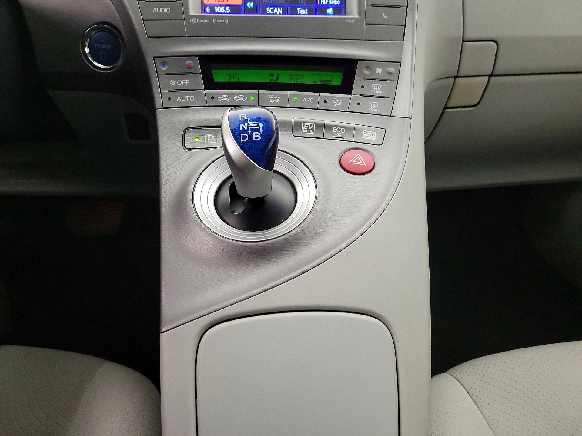 Thumbnail: 2014 Toyota Prius - 17