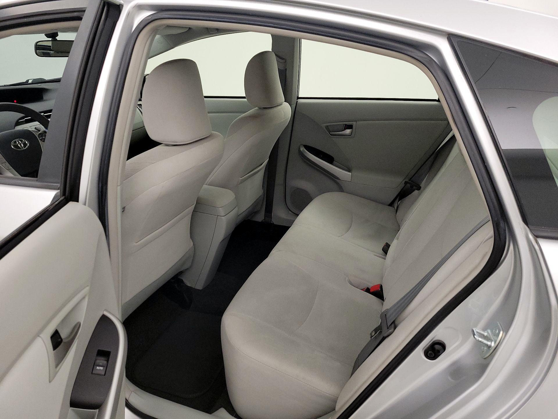 Thumbnail: 2014 Toyota Prius - 18