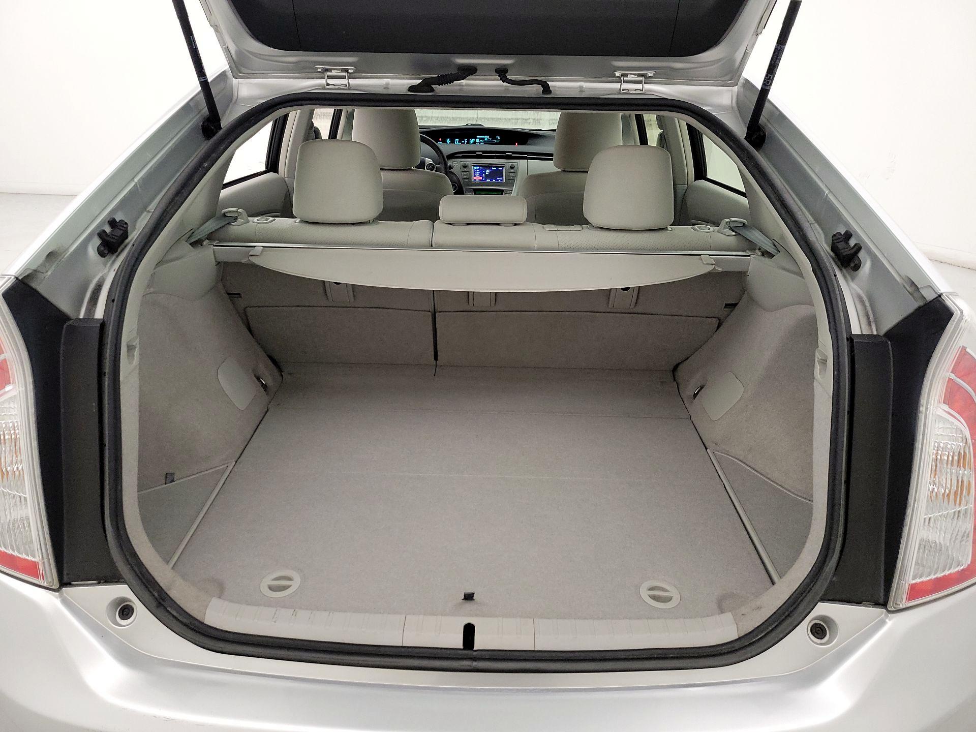 Thumbnail: 2014 Toyota Prius - 19