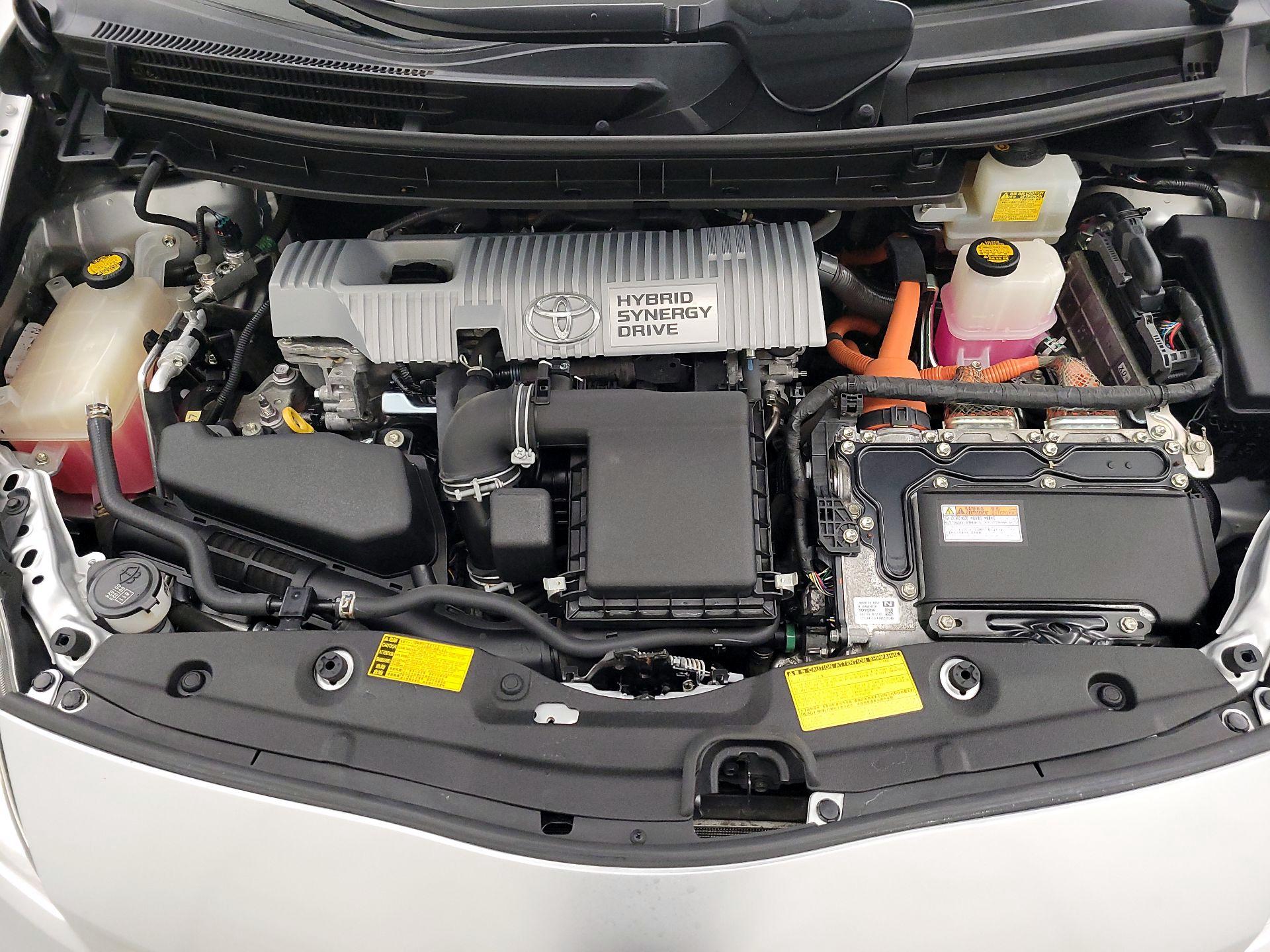 Thumbnail: 2014 Toyota Prius - 20