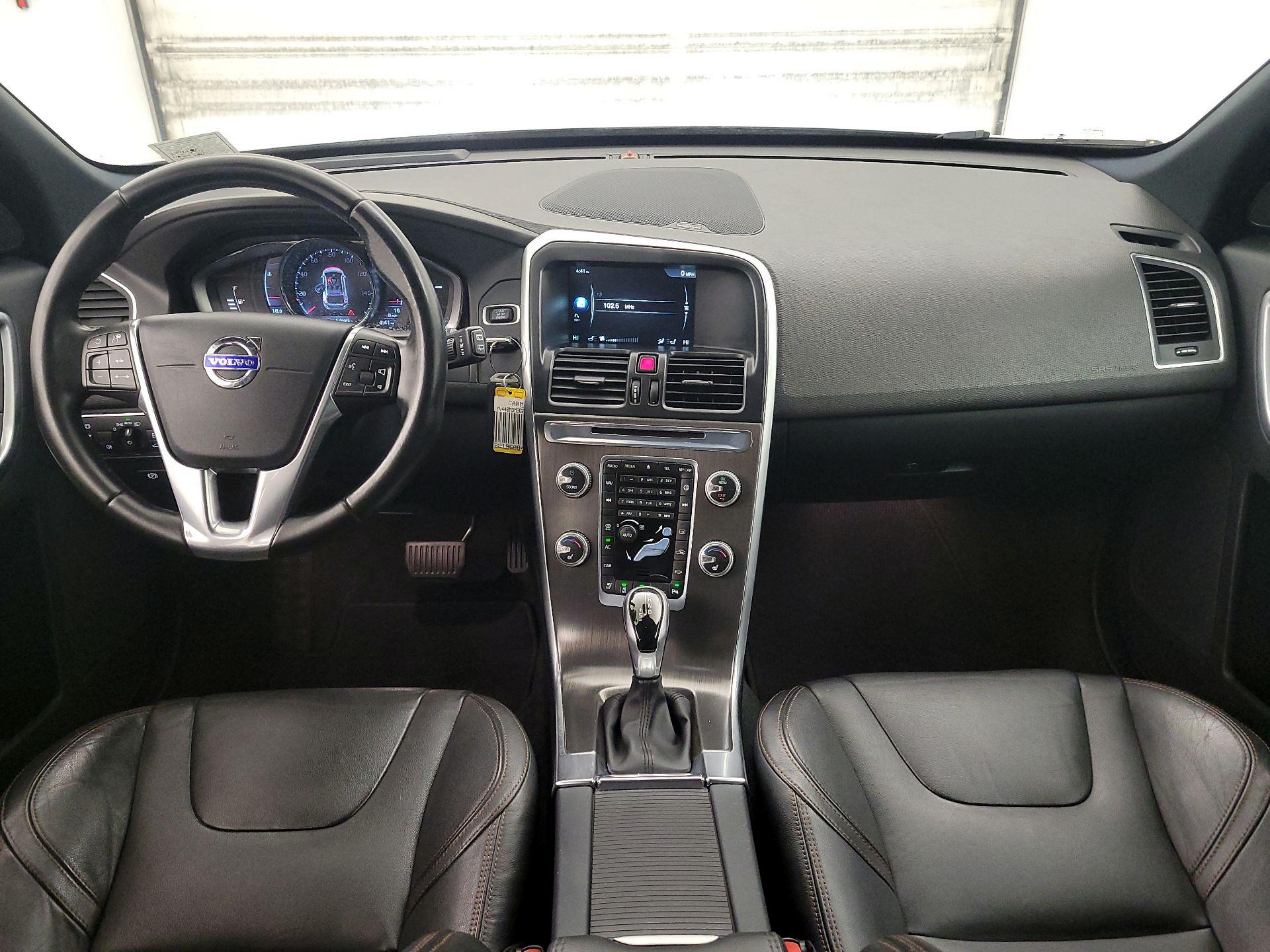 Thumbnail: 2016 Volvo XC60 - 9