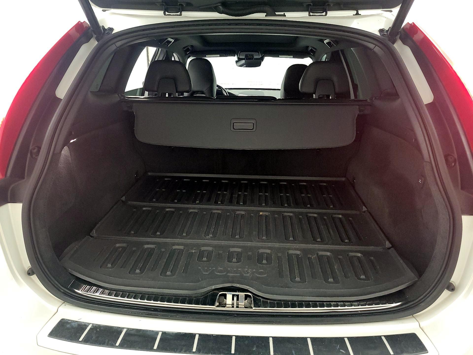 Thumbnail: 2016 Volvo XC60 - 20