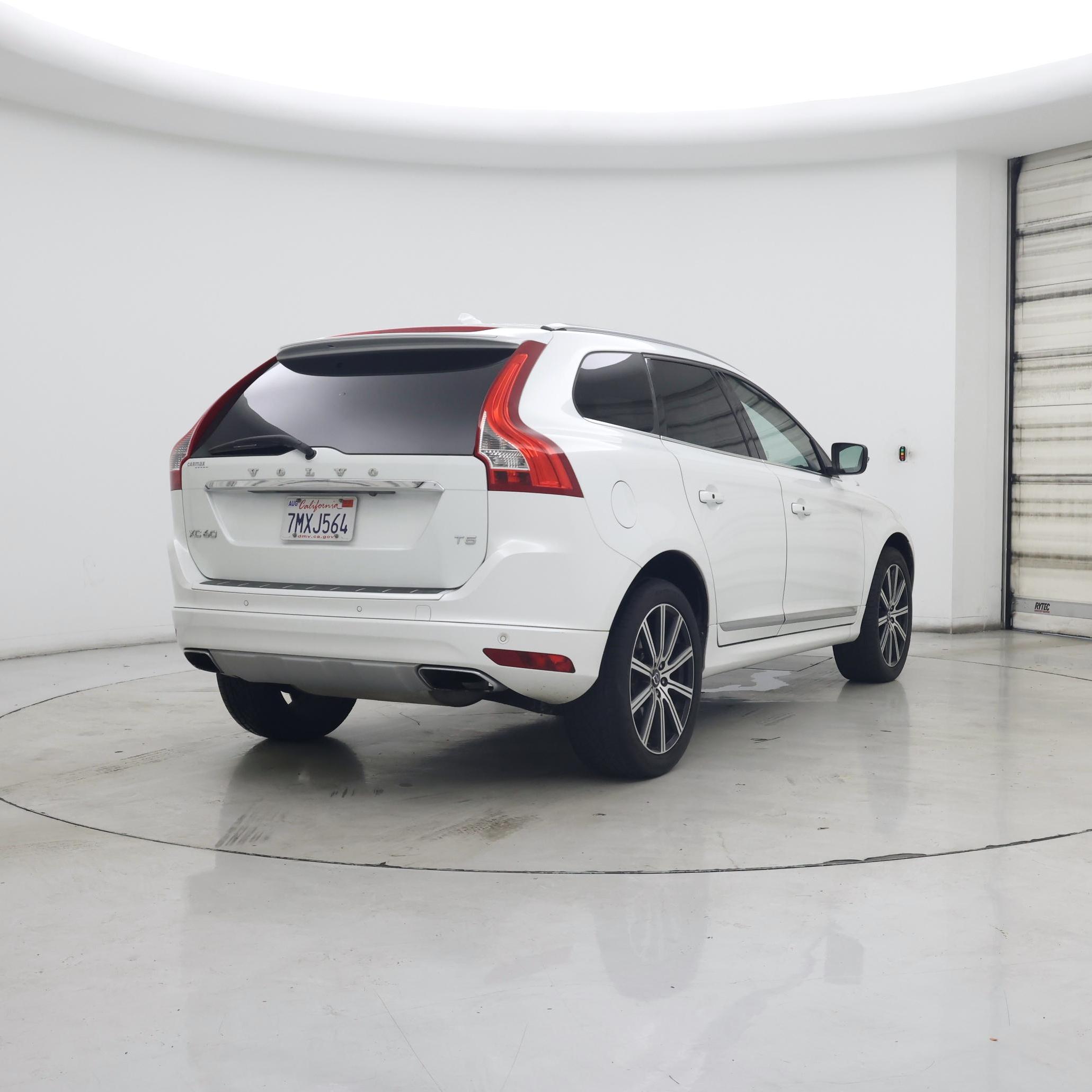 Thumbnail: 2016 Volvo XC60 - 8
